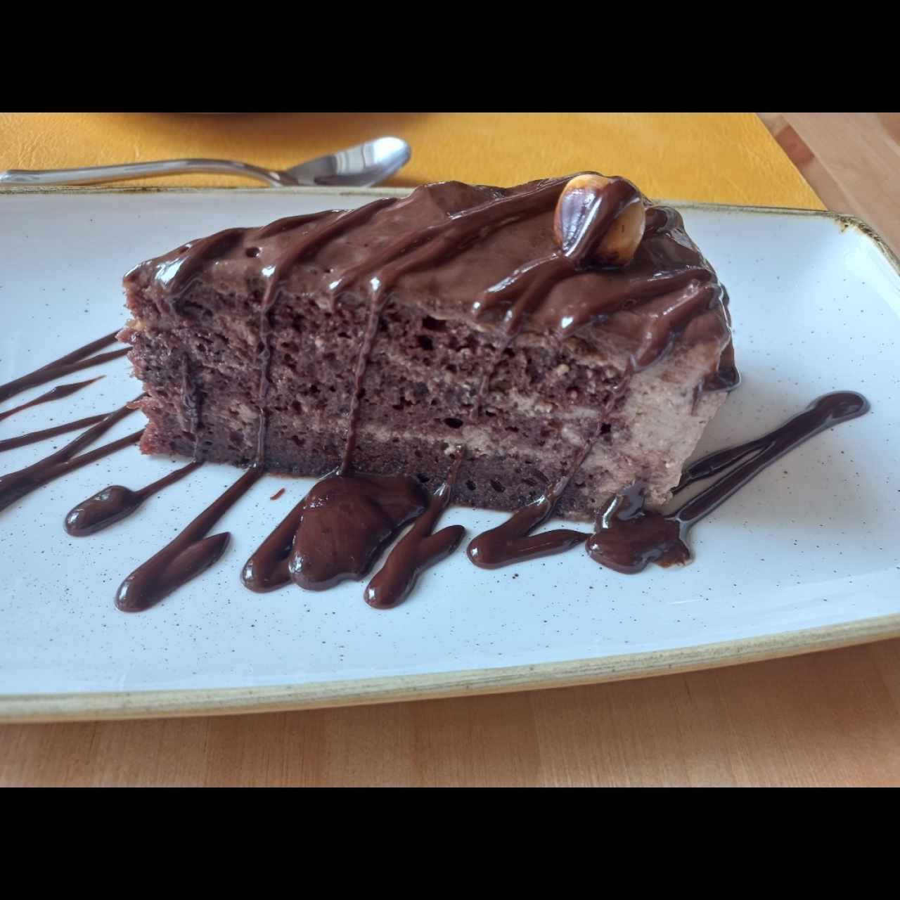 TRIO DI NOCCIOLE AL CIOCCOLATO