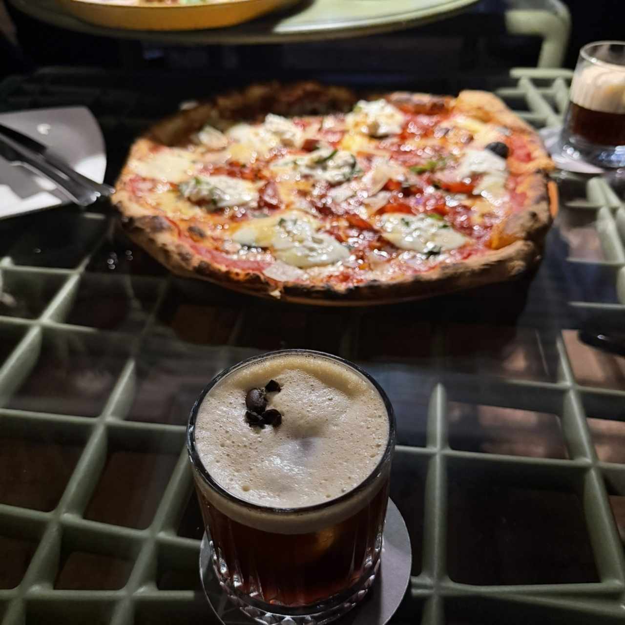 Pizza & drinks 