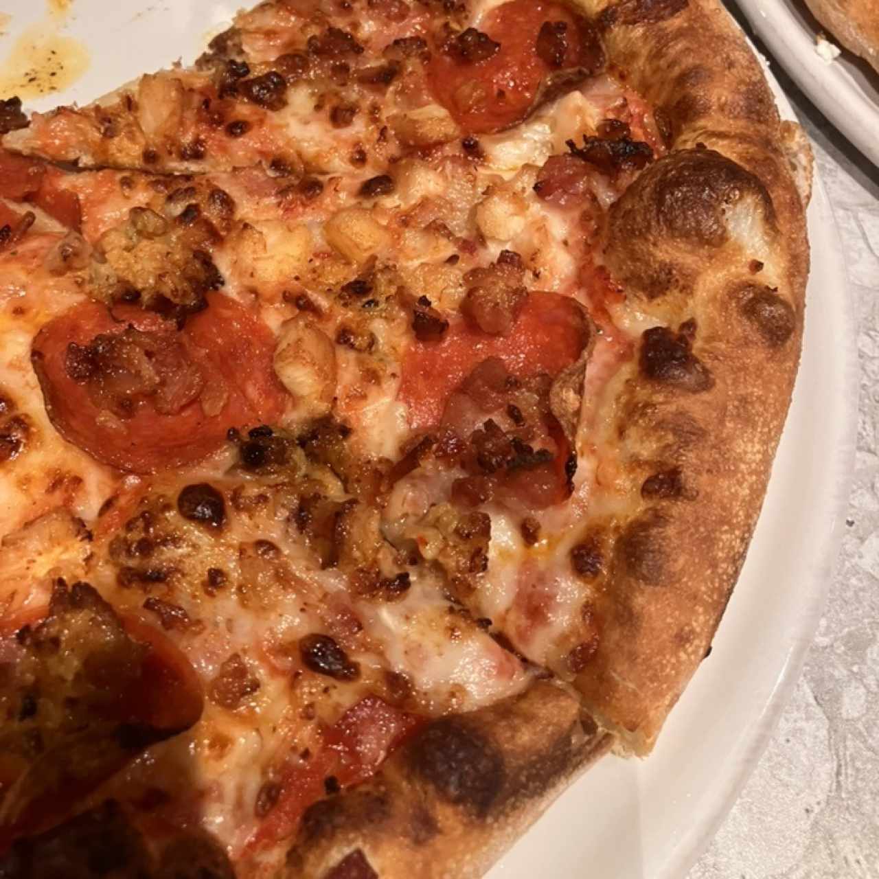 Pizza cuatro carnes