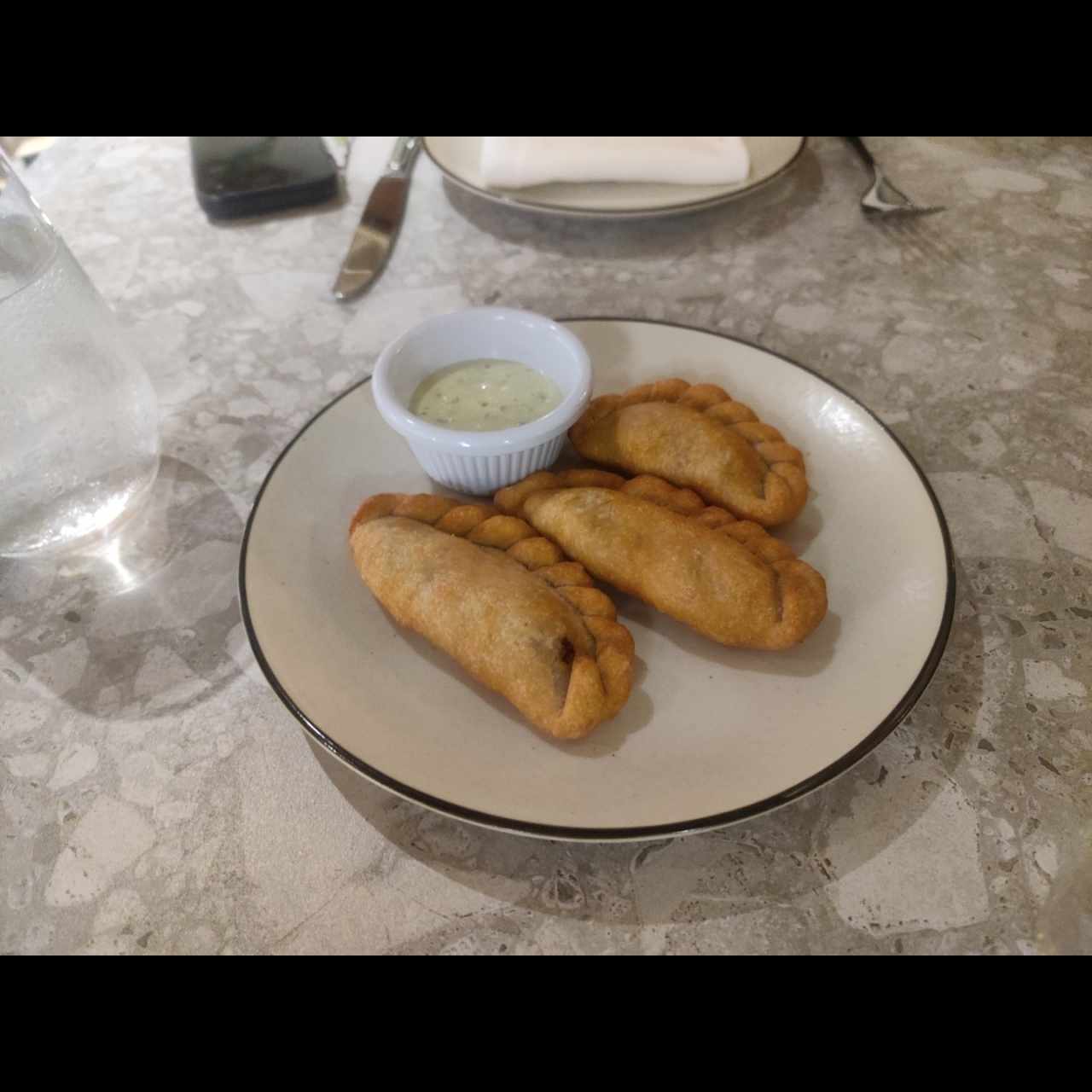 empanada de osobuco