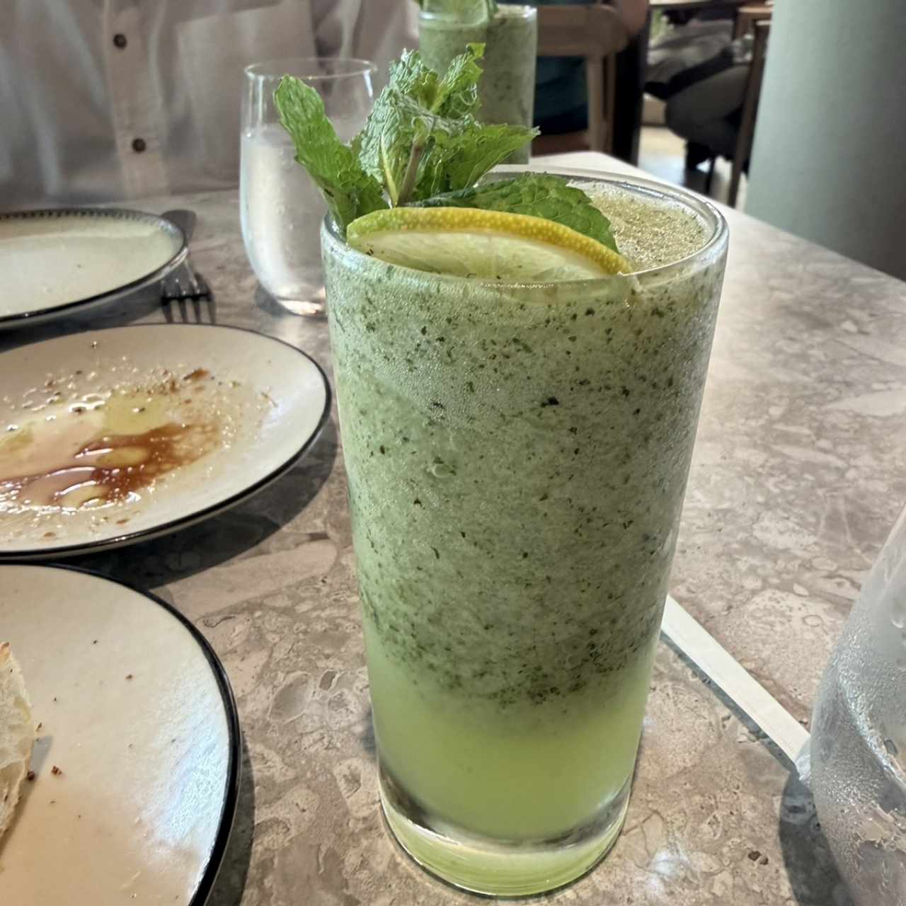 Limonada de hierbabuena