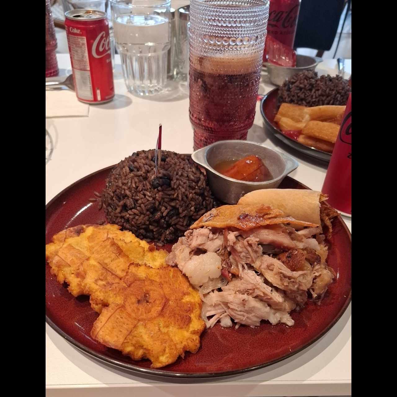 Lechon y 3 acompañantes