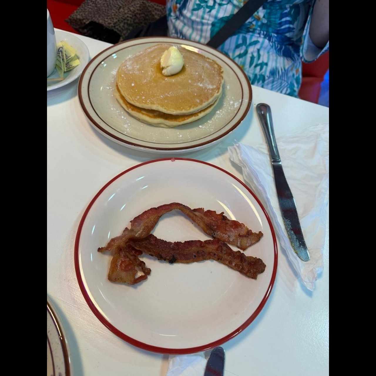 pancakes y extra tocino 