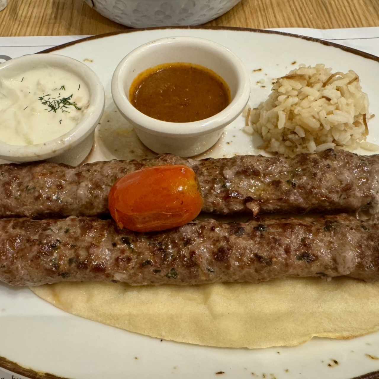 AL CARBÓN - NISOS KEBAB