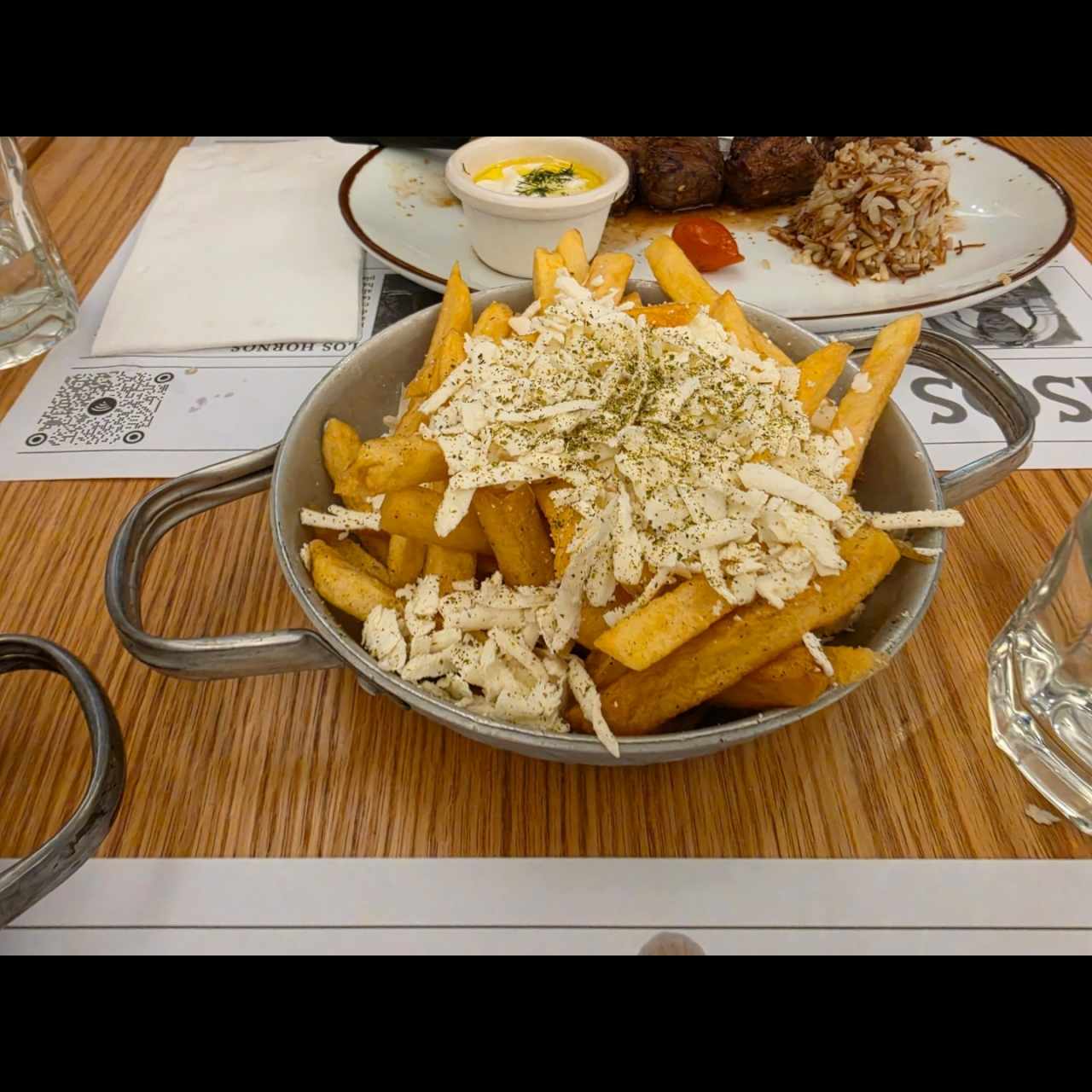 Papas fritas de la casa frescas