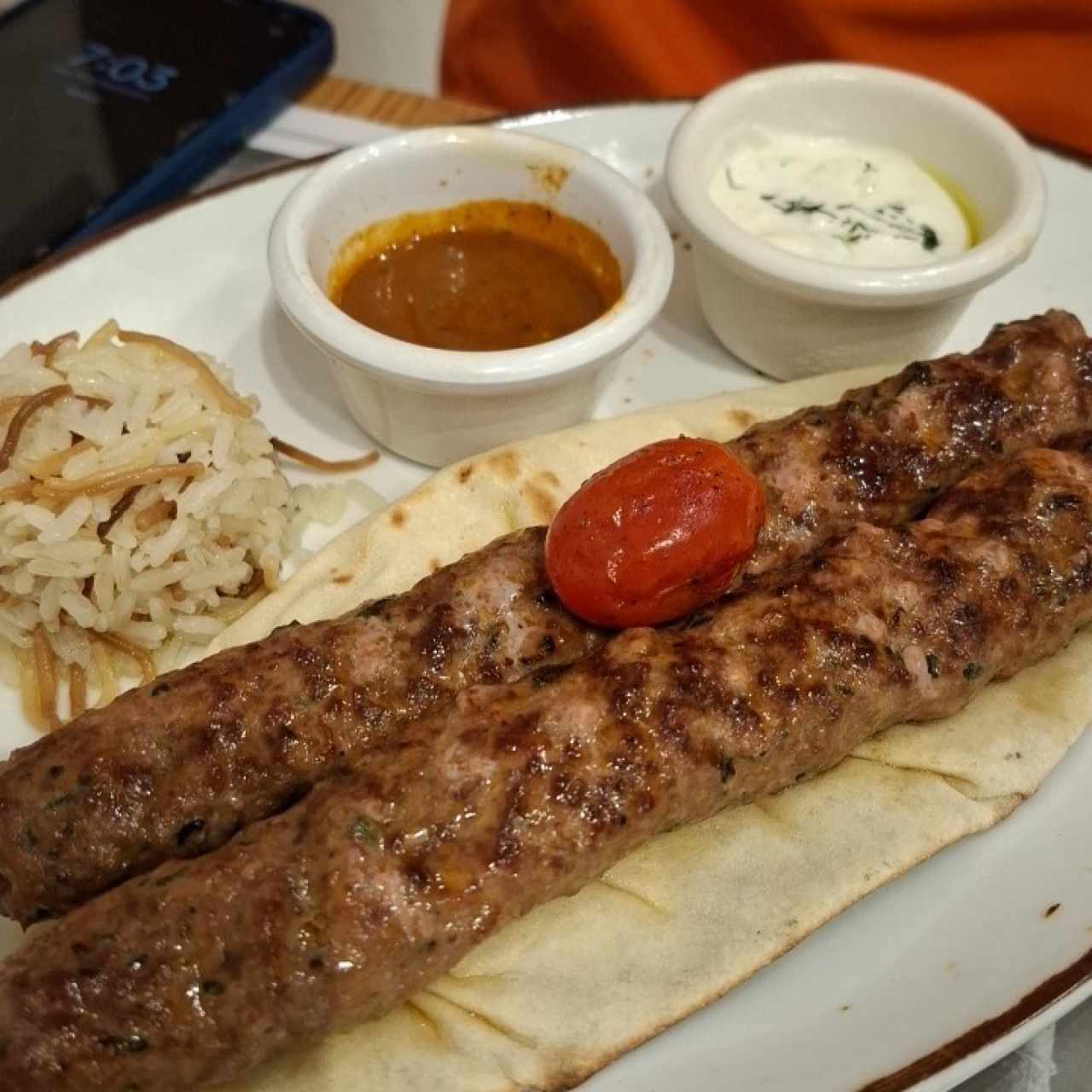 AL CARBÓN - NISOS KEBAB