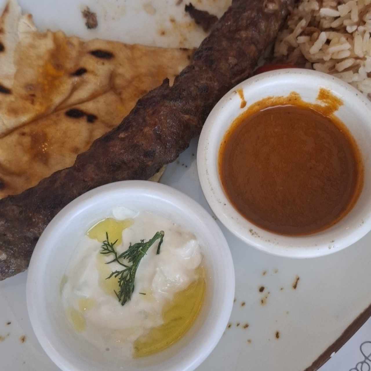 AL CARBÓN - NISOS KEBAB
