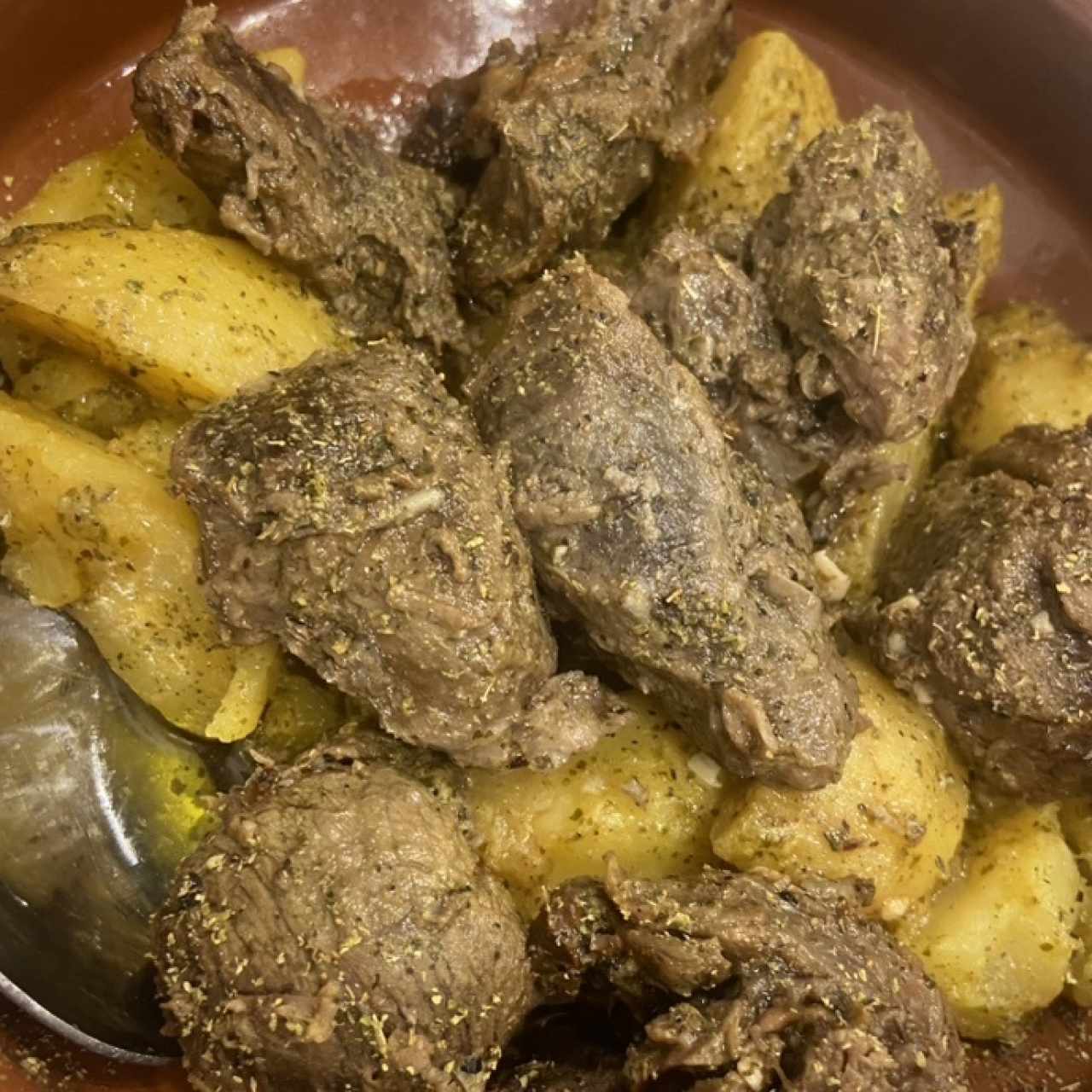 Cordero con papas