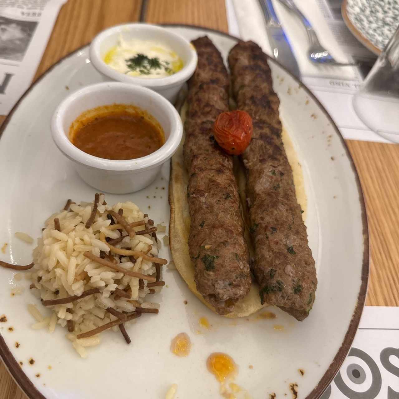 AL CARBÓN - NISOS KEBAB