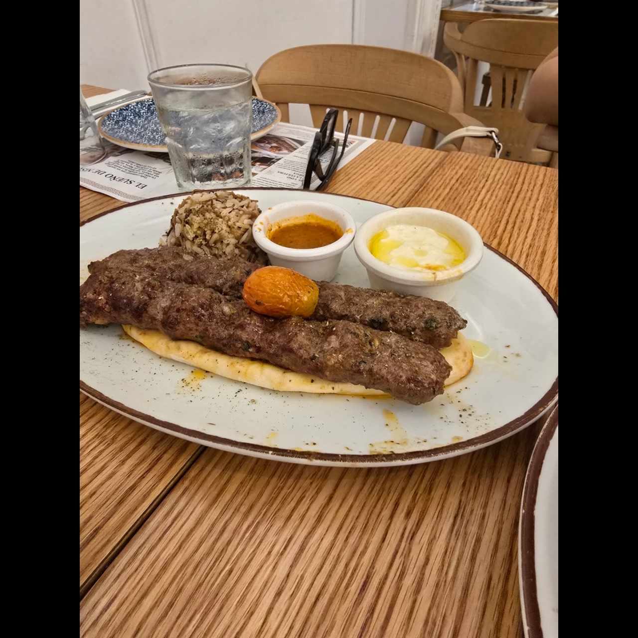 AL CARBÓN - NISOS KEBAB