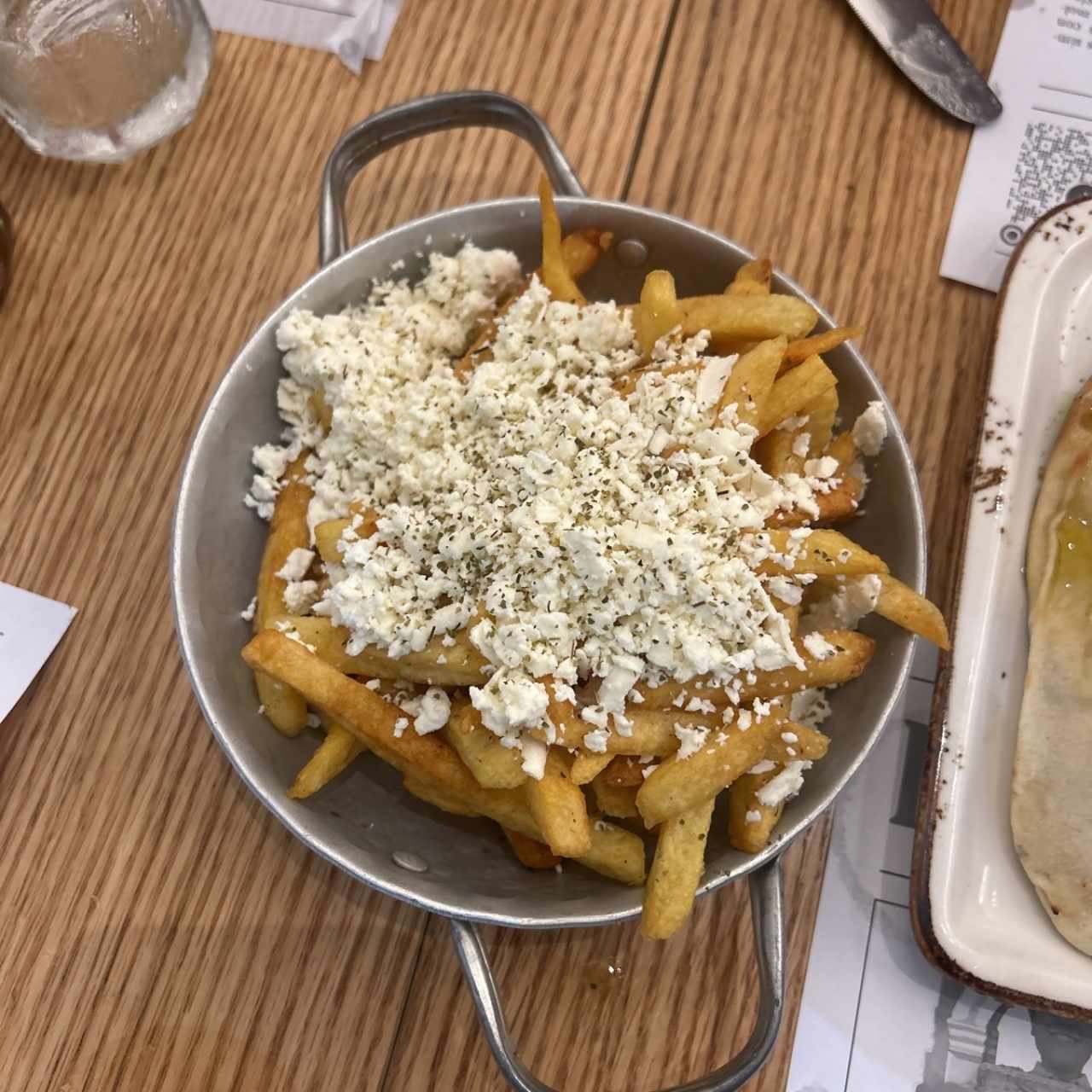 Papas fritas de la casa frescas