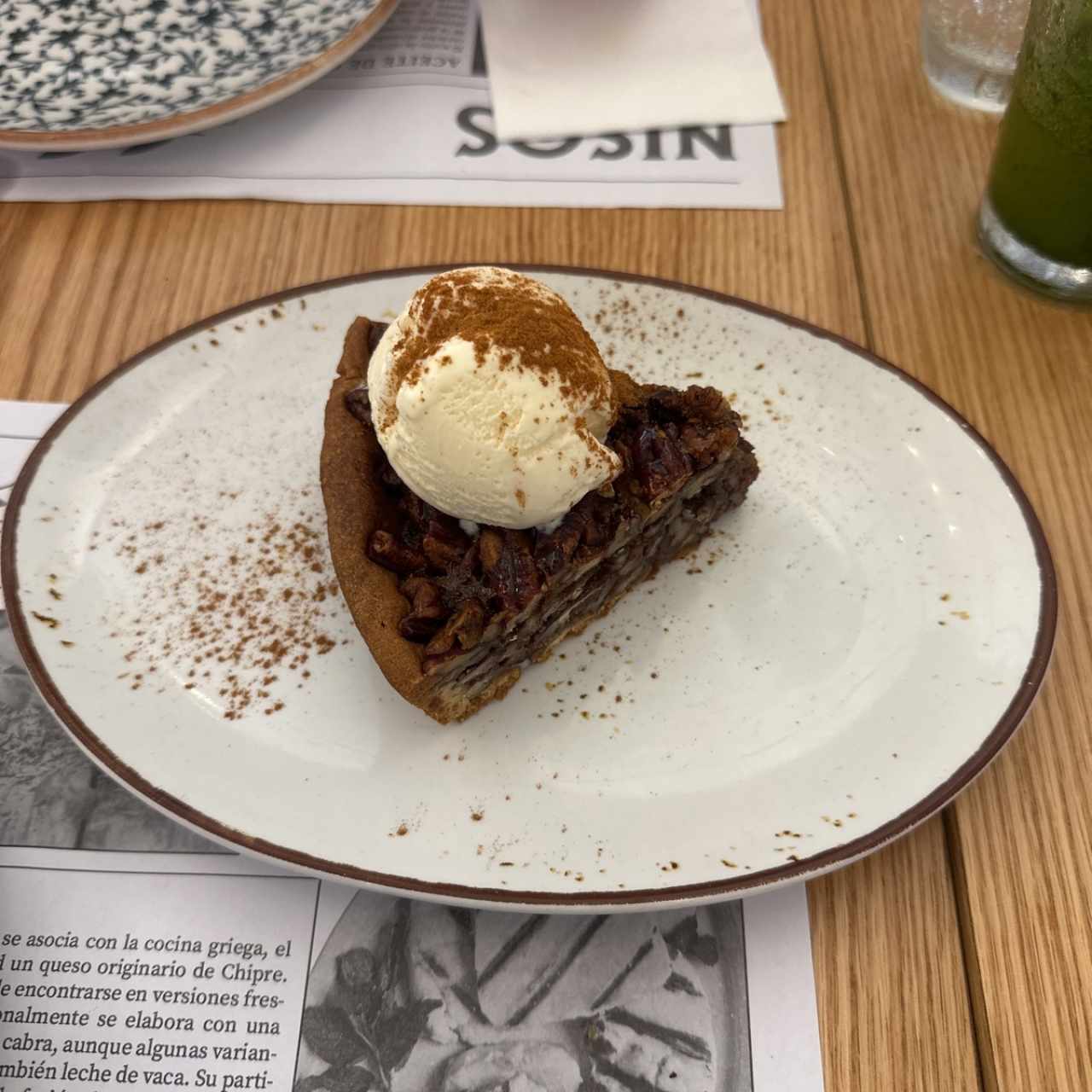 Pecan pie con helado
