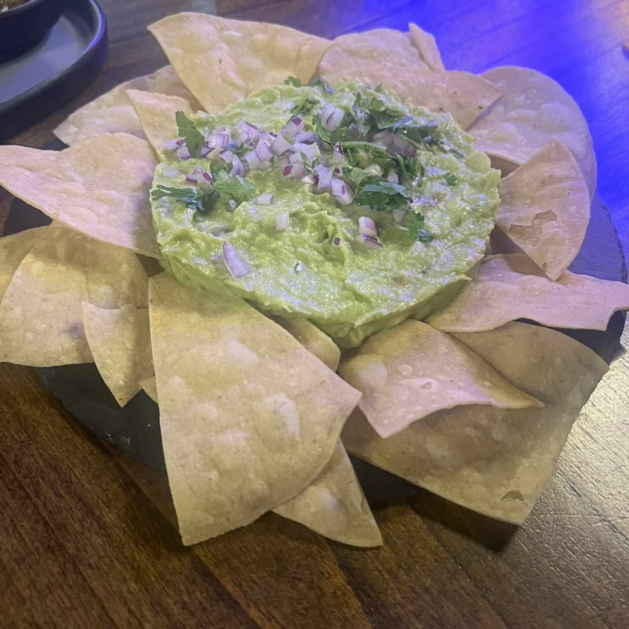 Guacamole nachos 