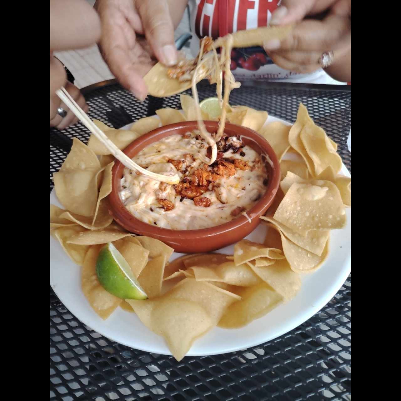 Queso fundido con Chorizo 
