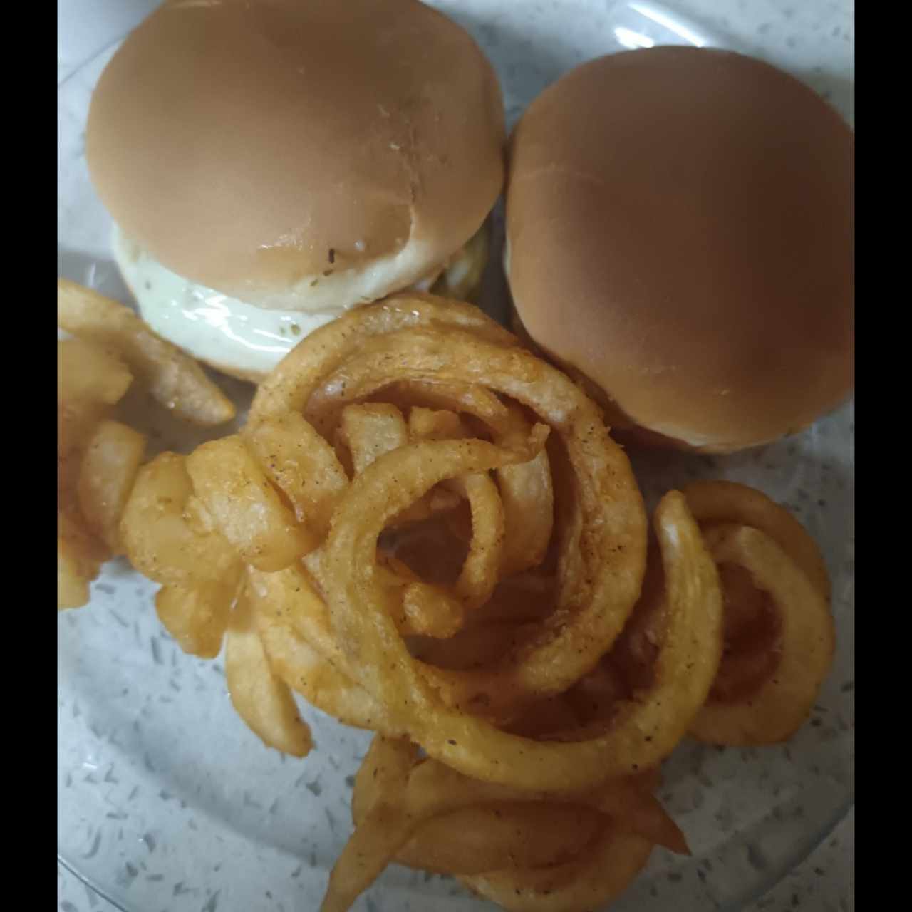 Mini burgers-salsas variadas 
