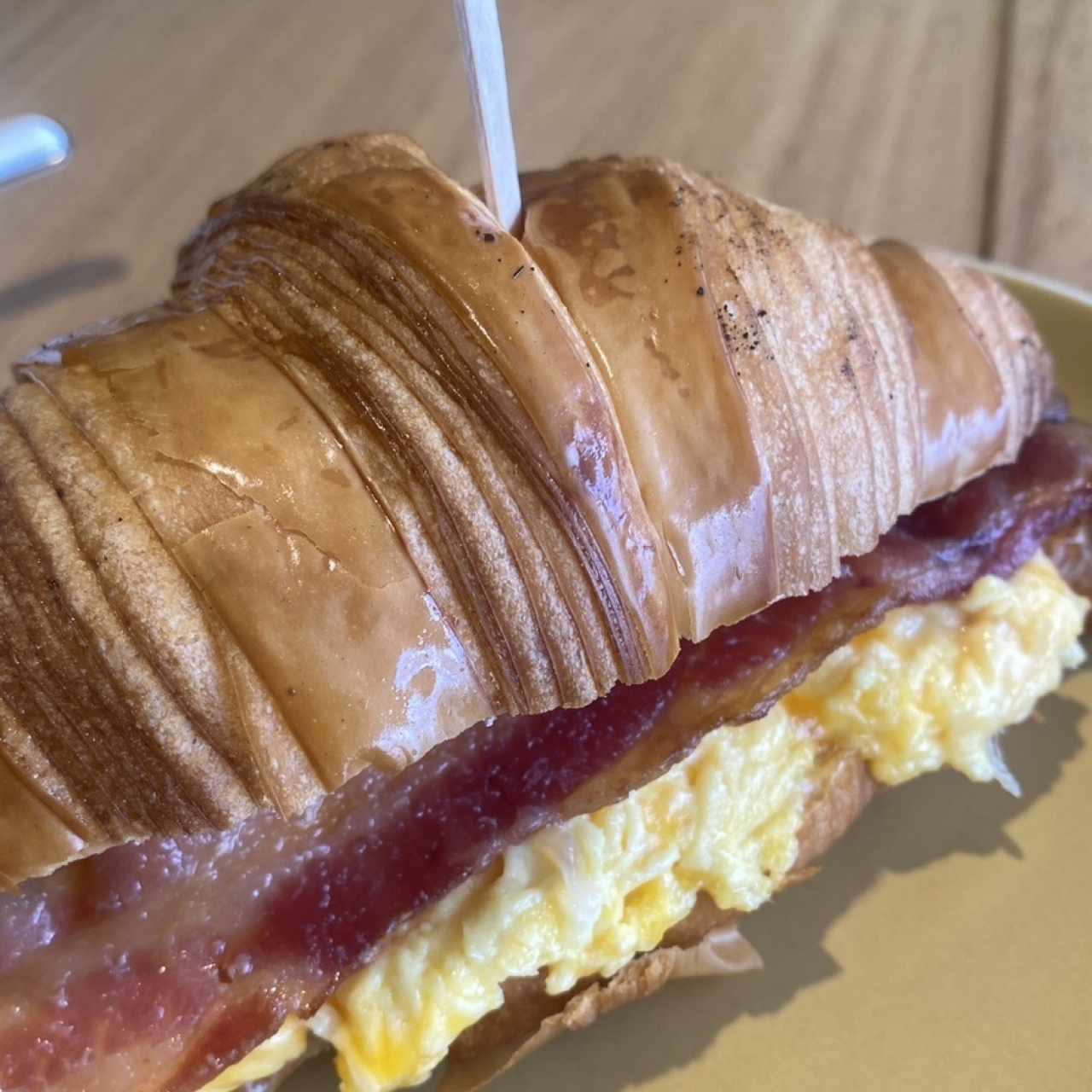 Croissant bacon&egg