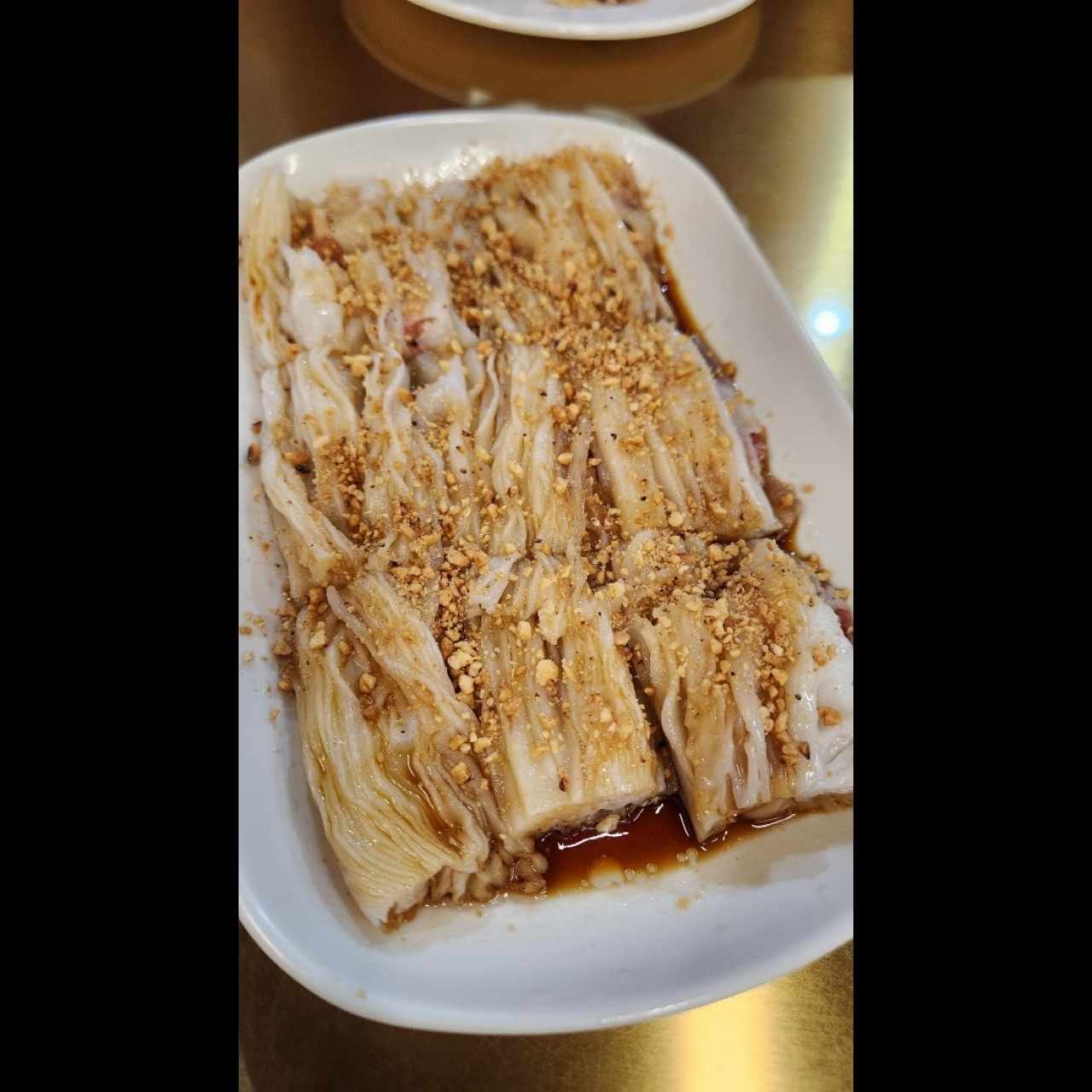 cheung fun de puerco asado con mani