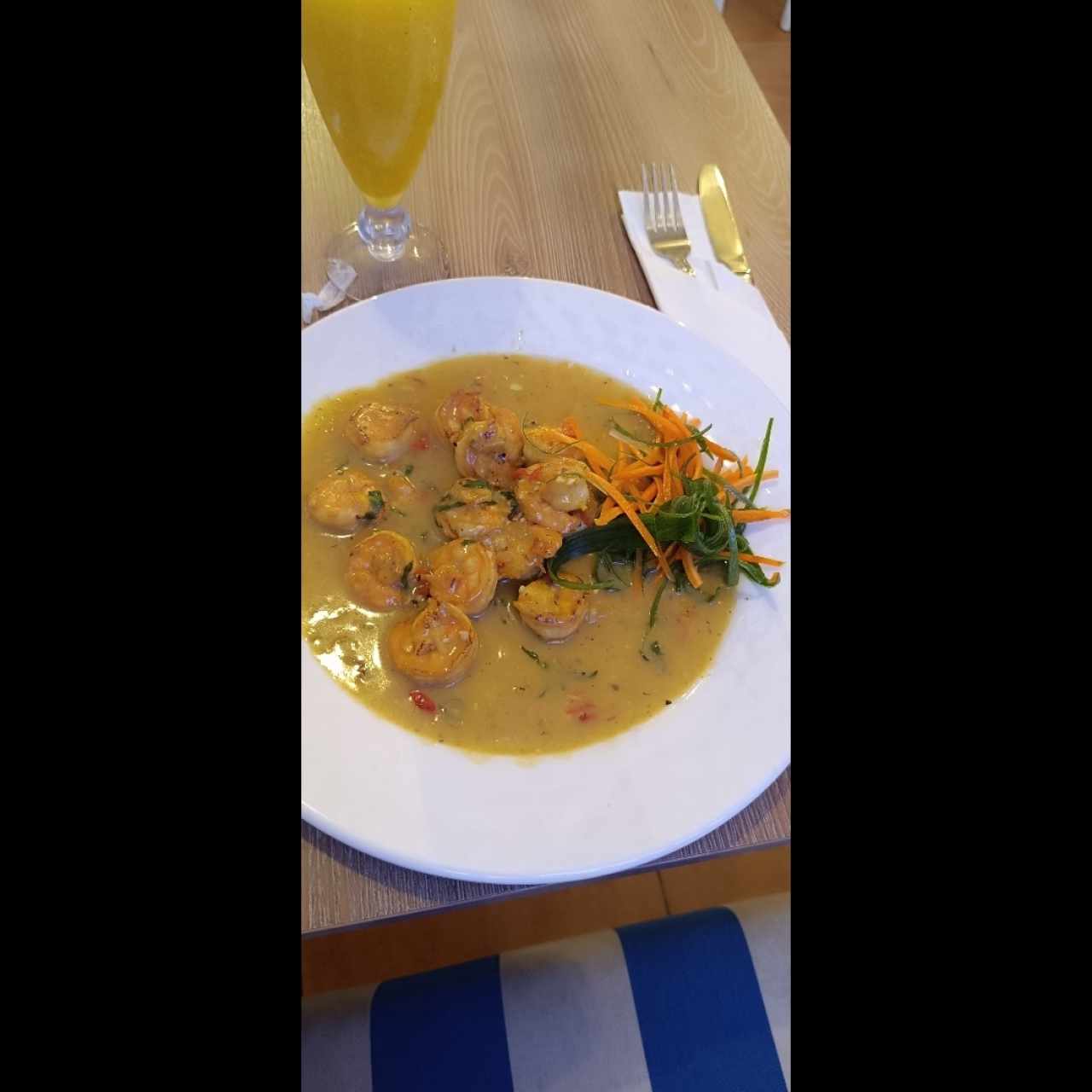 camarones al ajillo