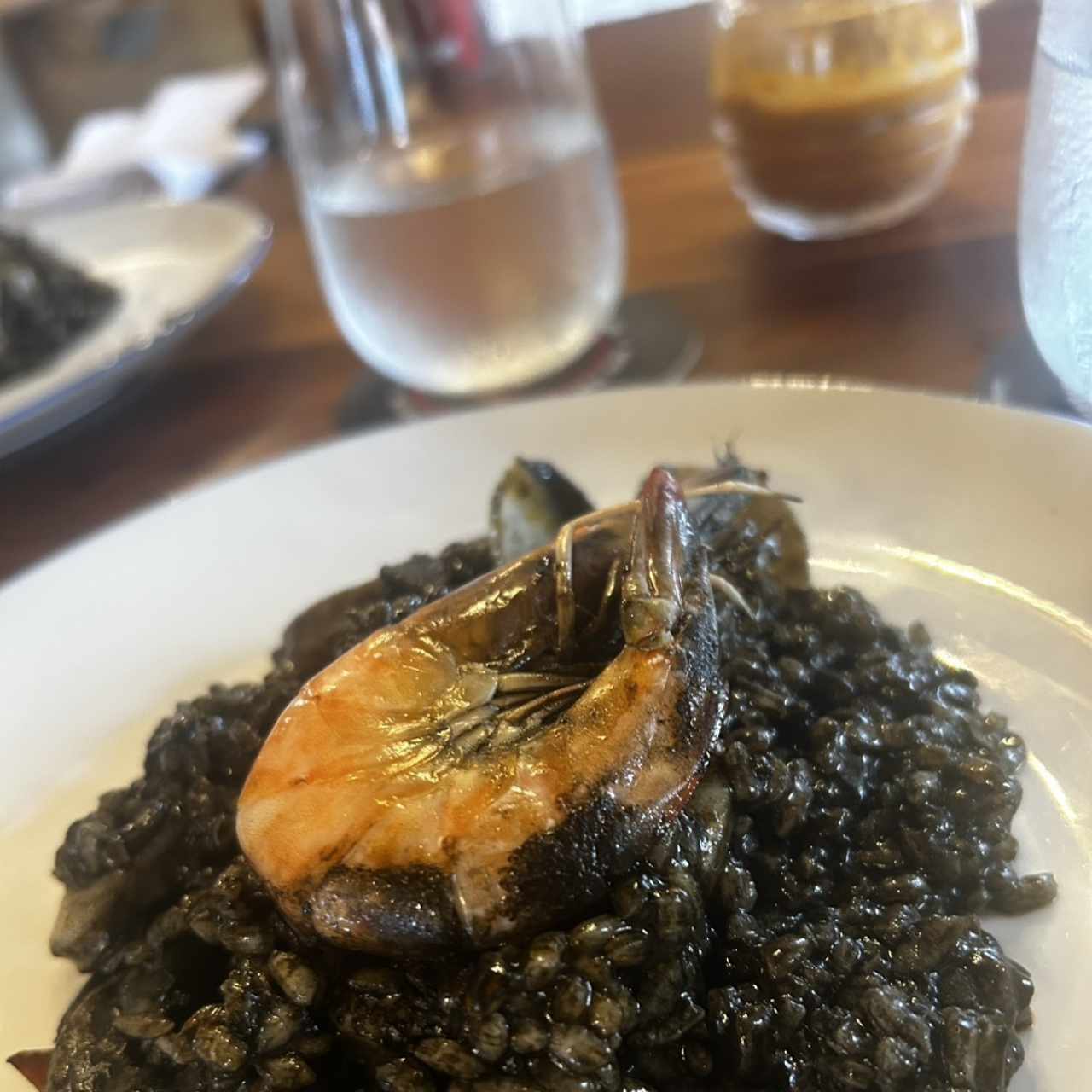 Paella de tinta de calamr