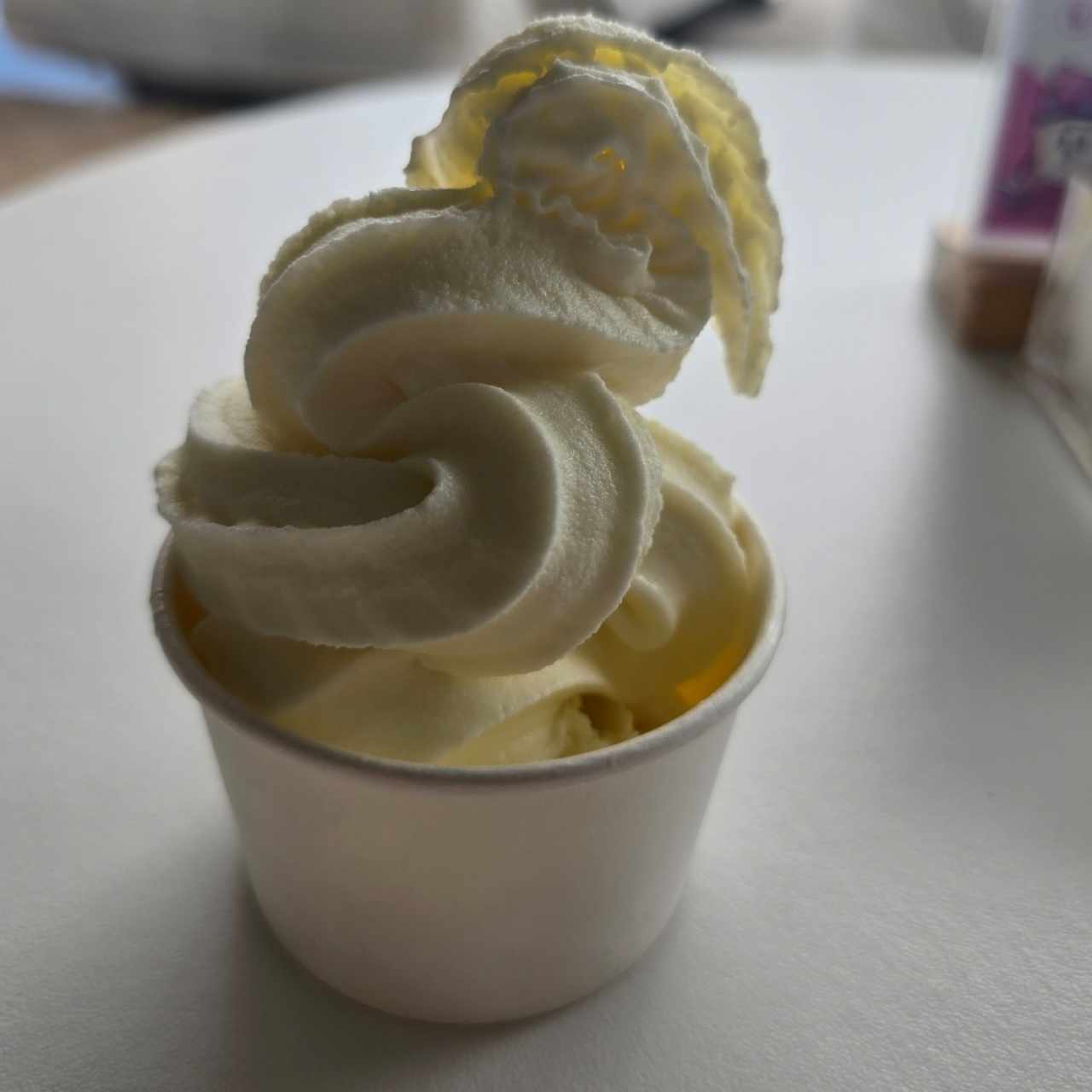 Helado de yogurt natural