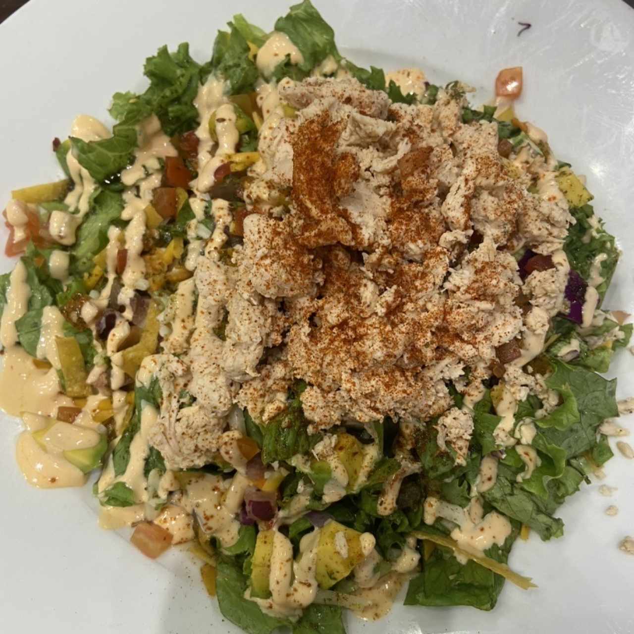 Ensalda con pollo y aguacate