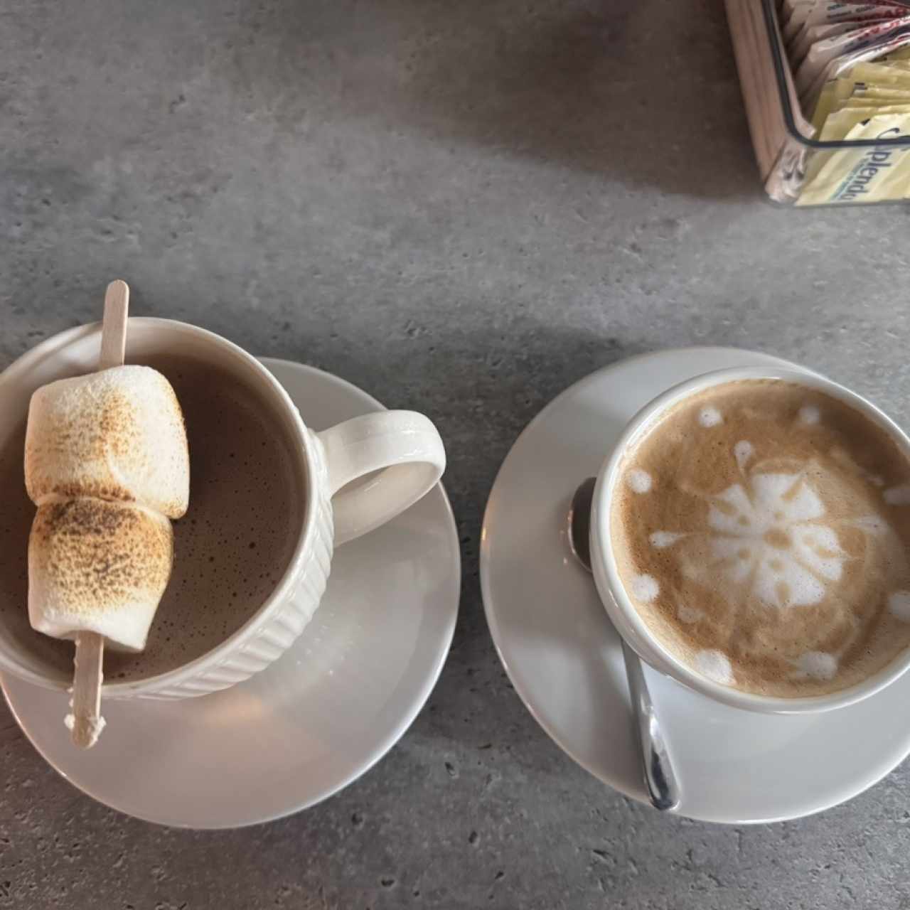 Hot coco y Capuccino