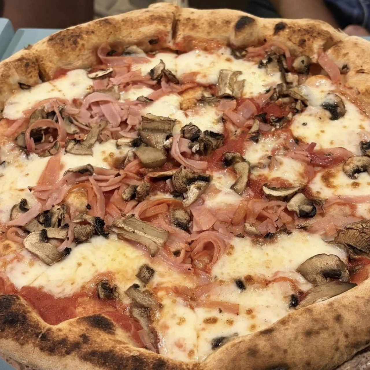 PIZZAS TRADICIONALES - PROSCIUTTO FUNGHI
