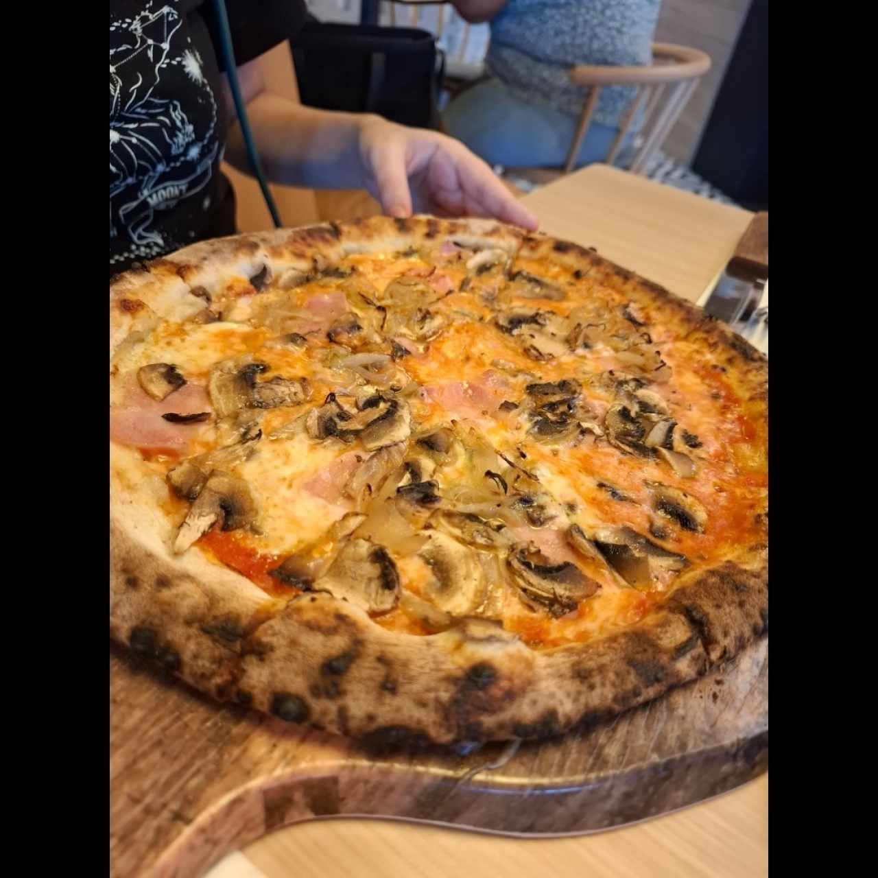 Pizza hongos y jamón