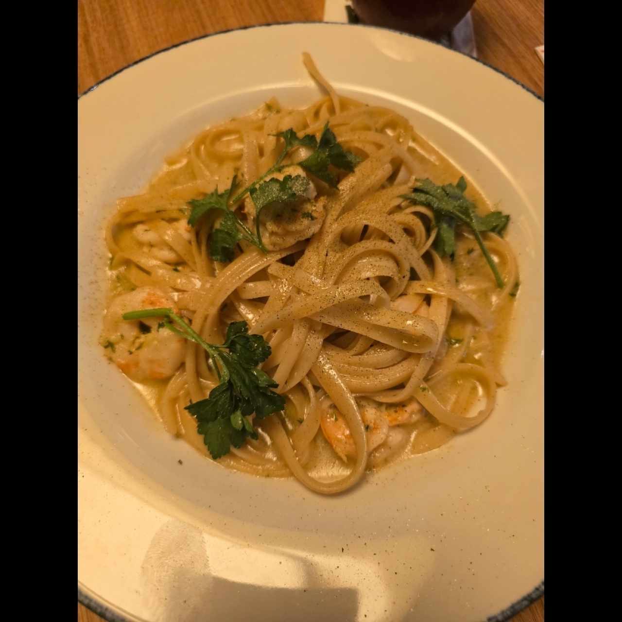 FETUCCINI AGLIO, OLIO E GAMBERETTI