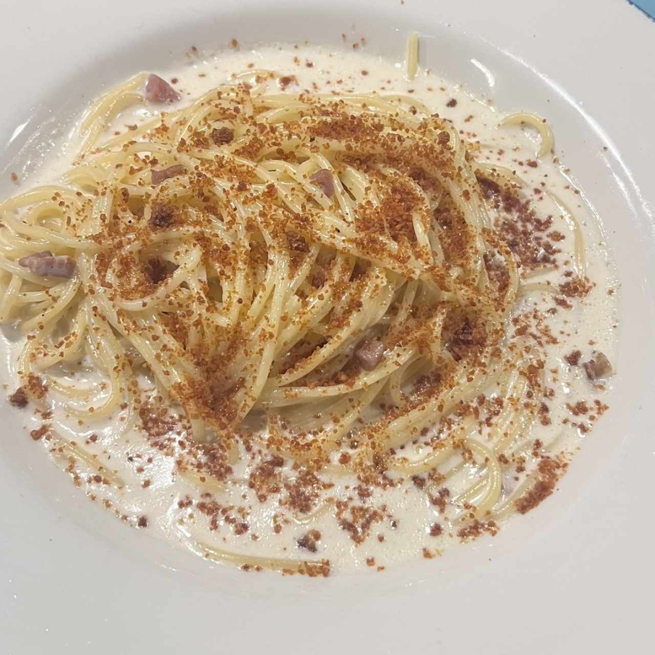 SPAGHETTI ALFREDO E PROSCIUTTO