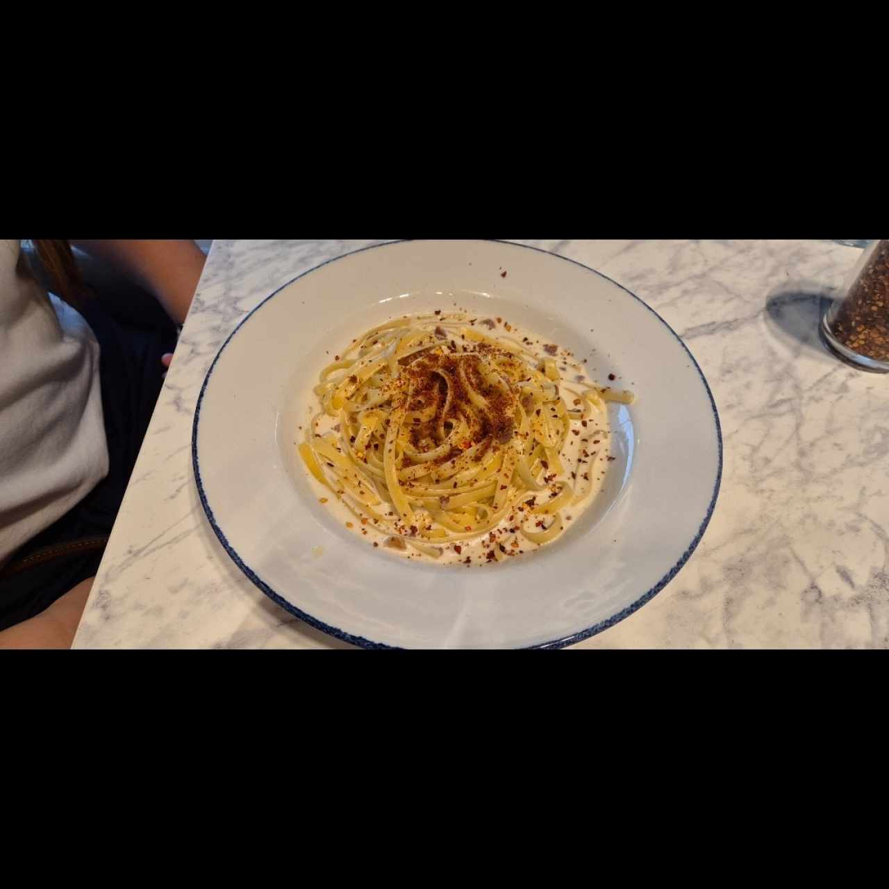SPAGHETTI ALFREDO E PROSCIUTTO