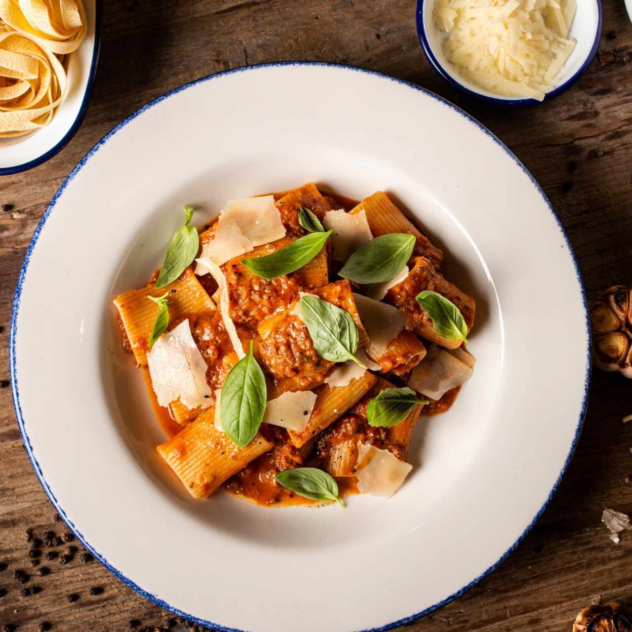 PACCHERI ALLA BOLOGNESA