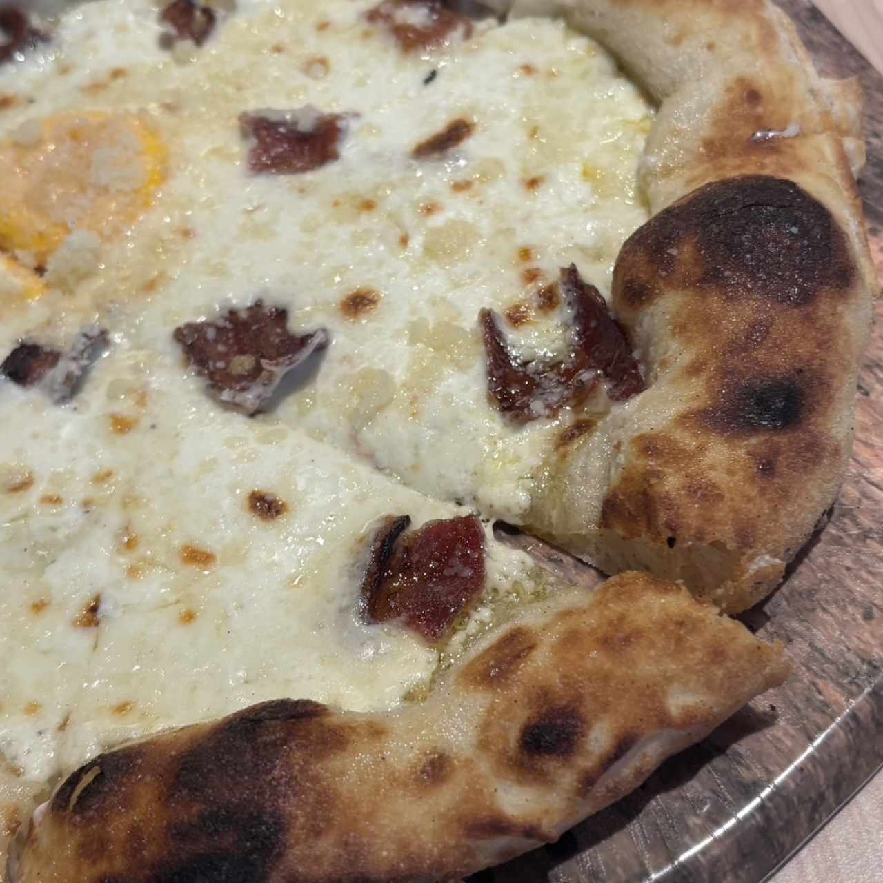 Pizza carbonara