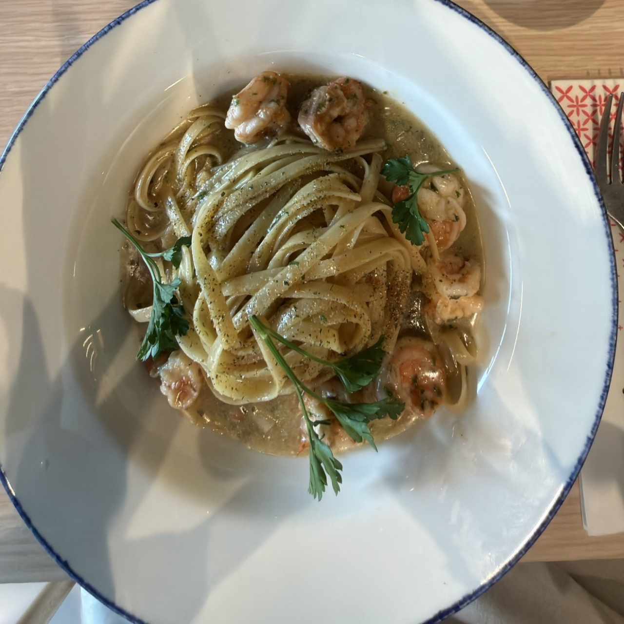 FETUCCINI AGLIO, OLIO E GAMBERETTI