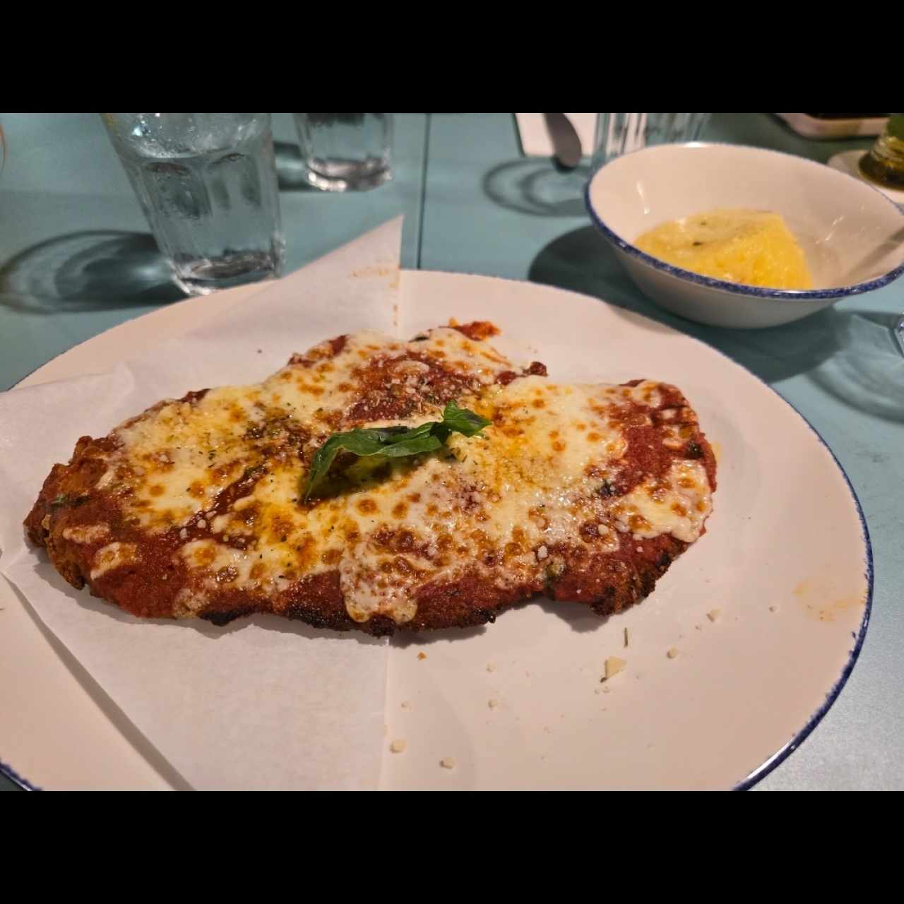 SECONDI PIATTI - MILANESA DE POLLO