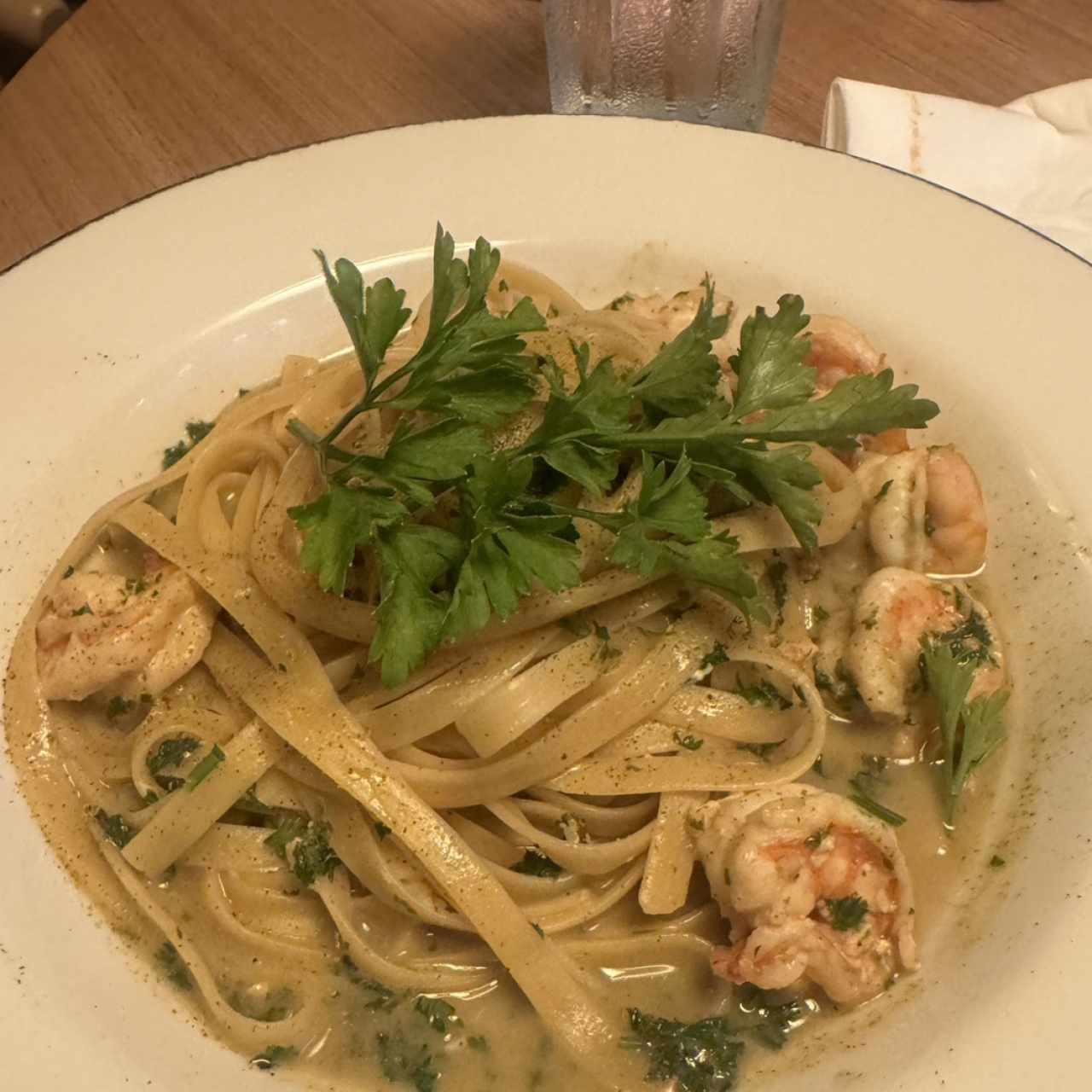 FETUCCINI AGLIO, OLIO E GAMBERETTI
