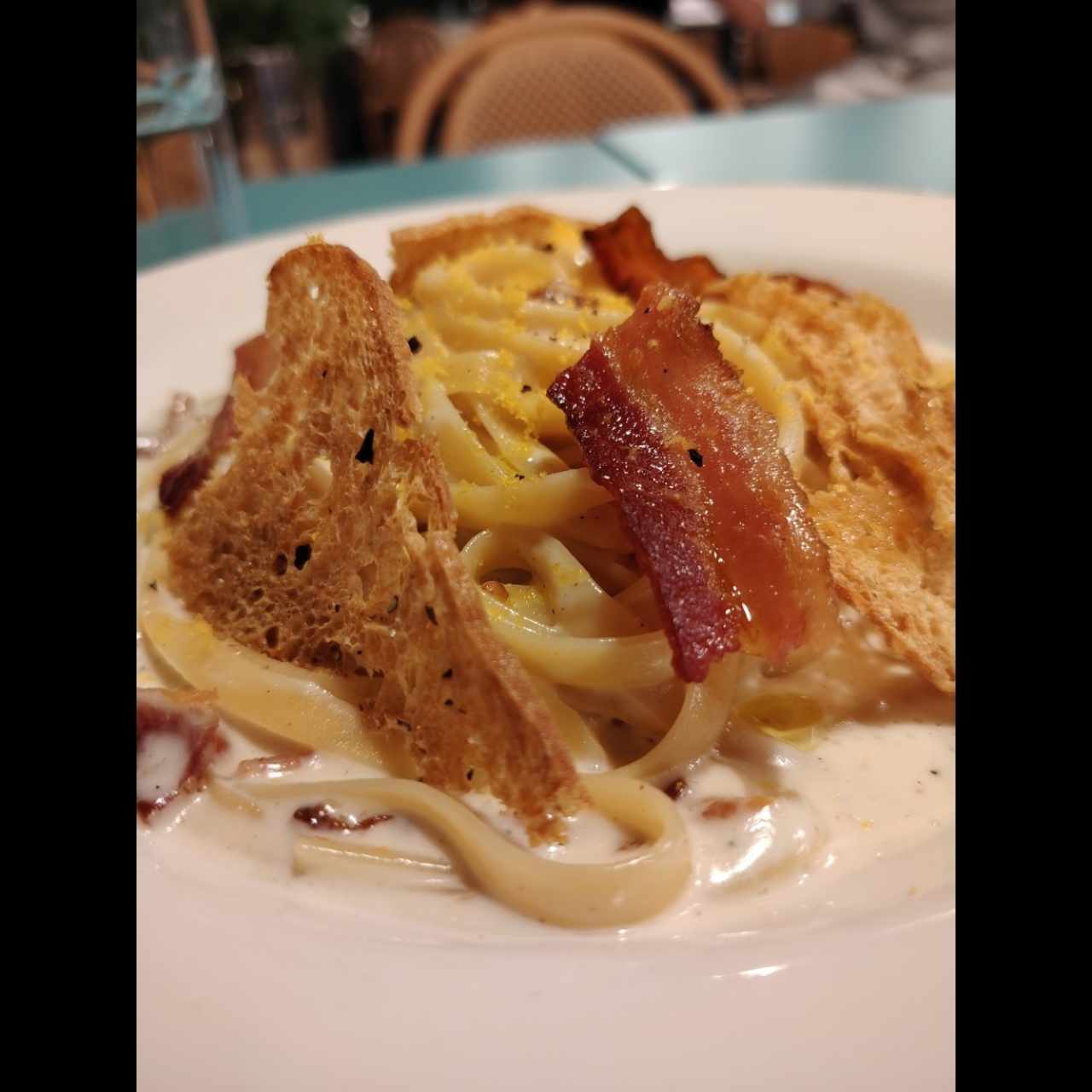 RIGATONI NI CARBONARA NI ALFREDO