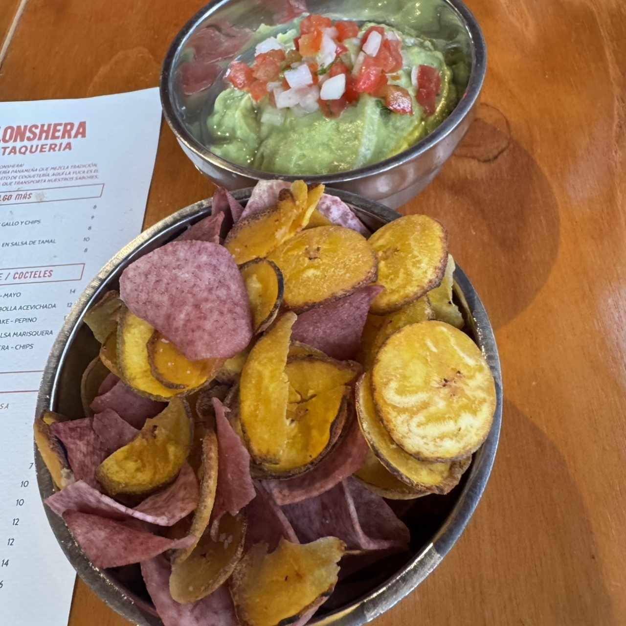 Guacamole con chips