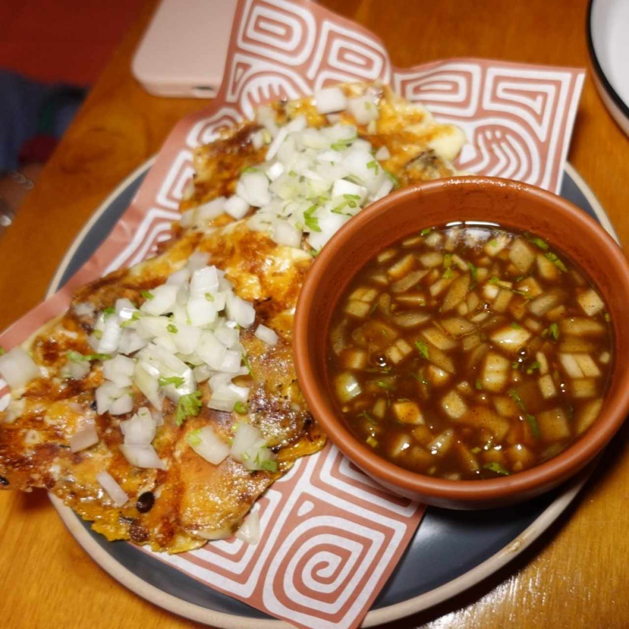 Tacos birria con quesos
