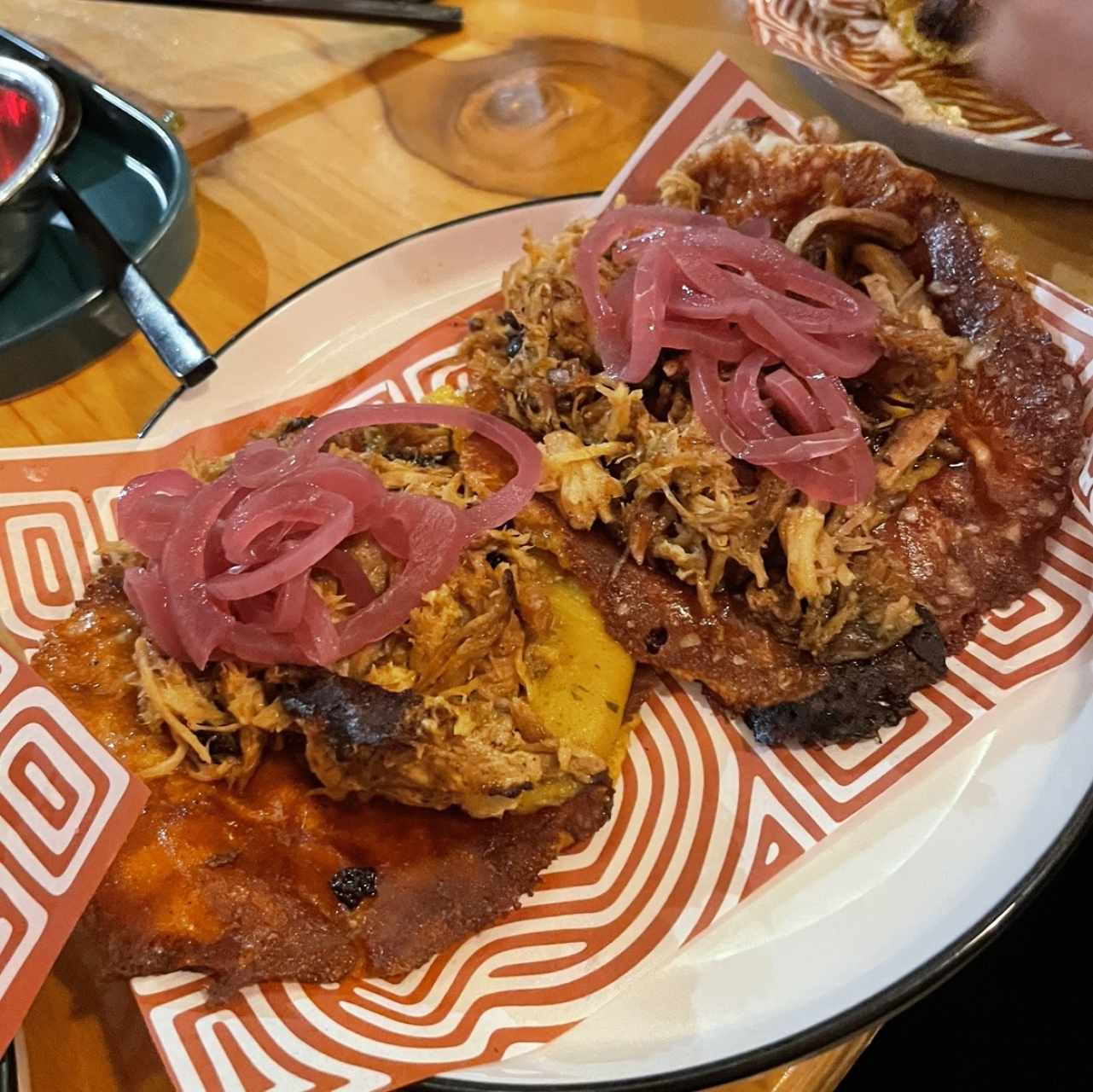 Tacos de Puerco con Tamal de Olla