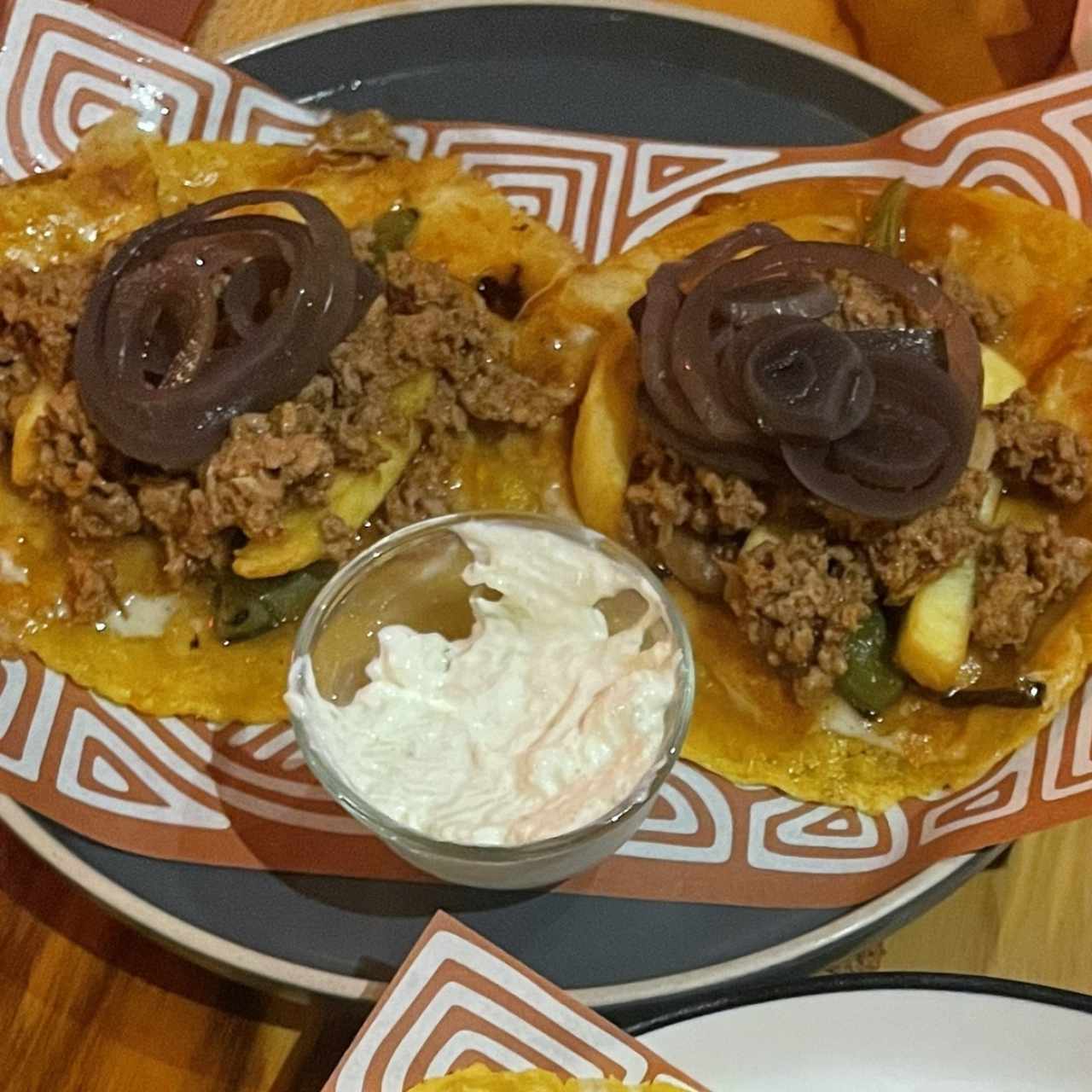 Tacos de cordero con tzatziki