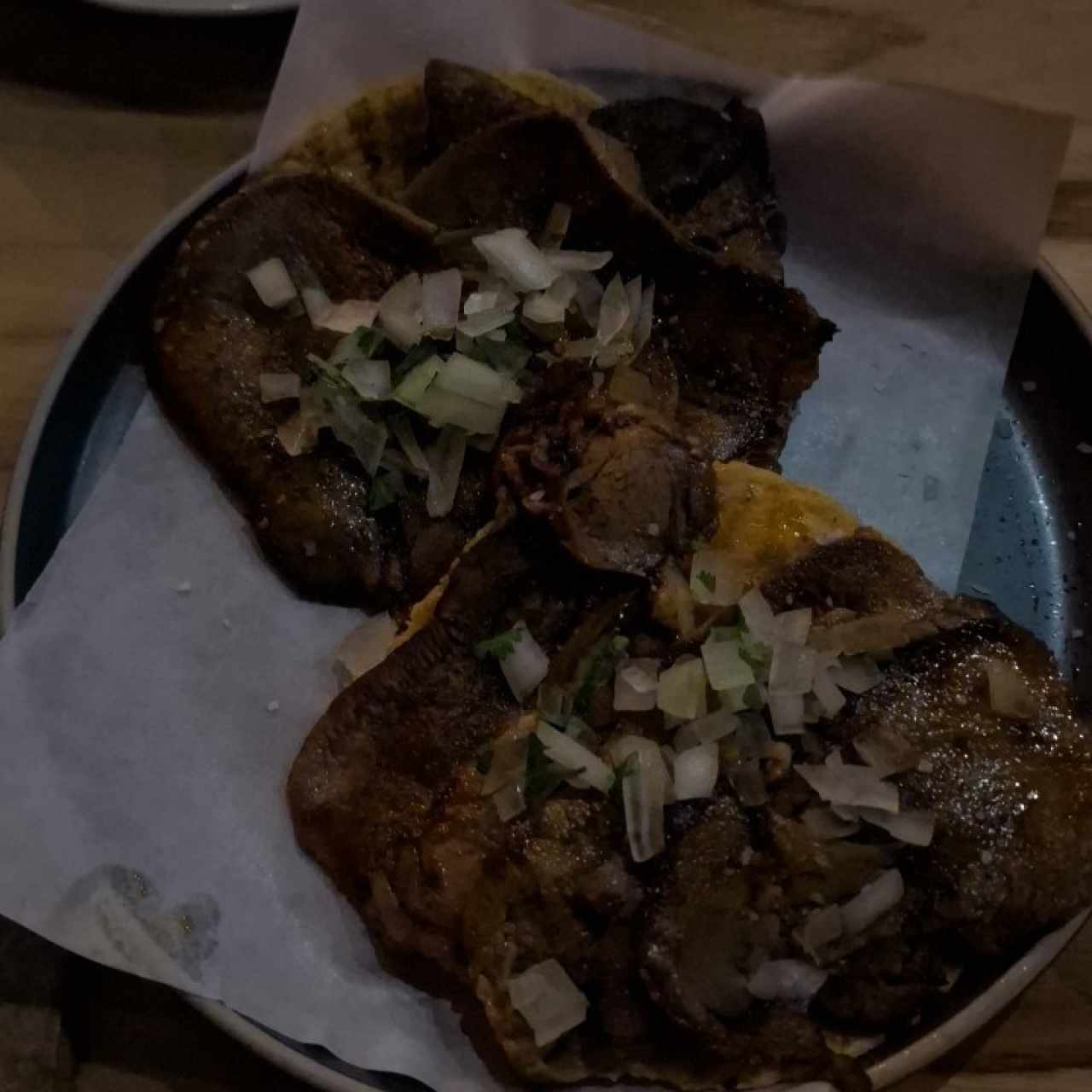 tacos de lengua adobada