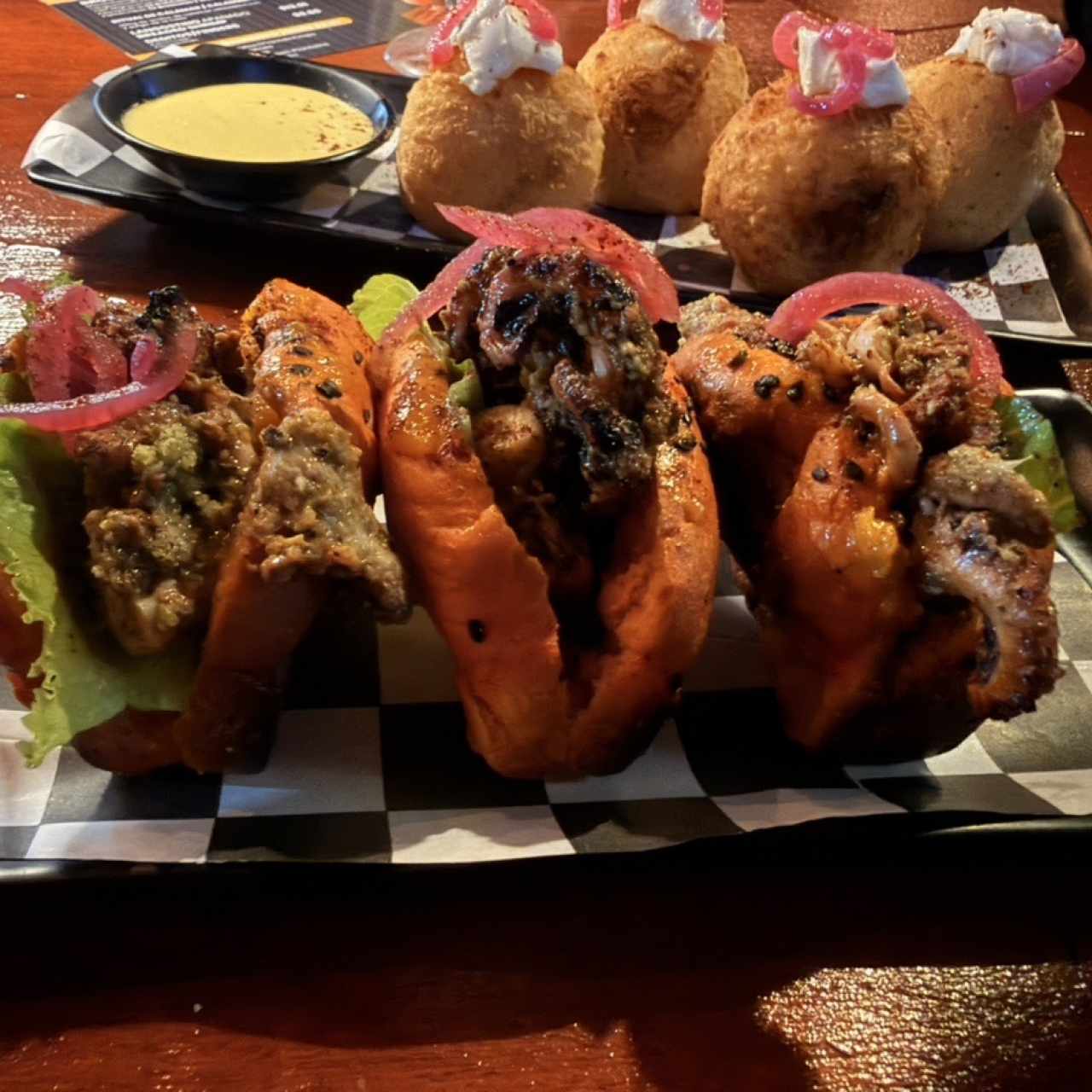 Sándwich dorito y pulpo 