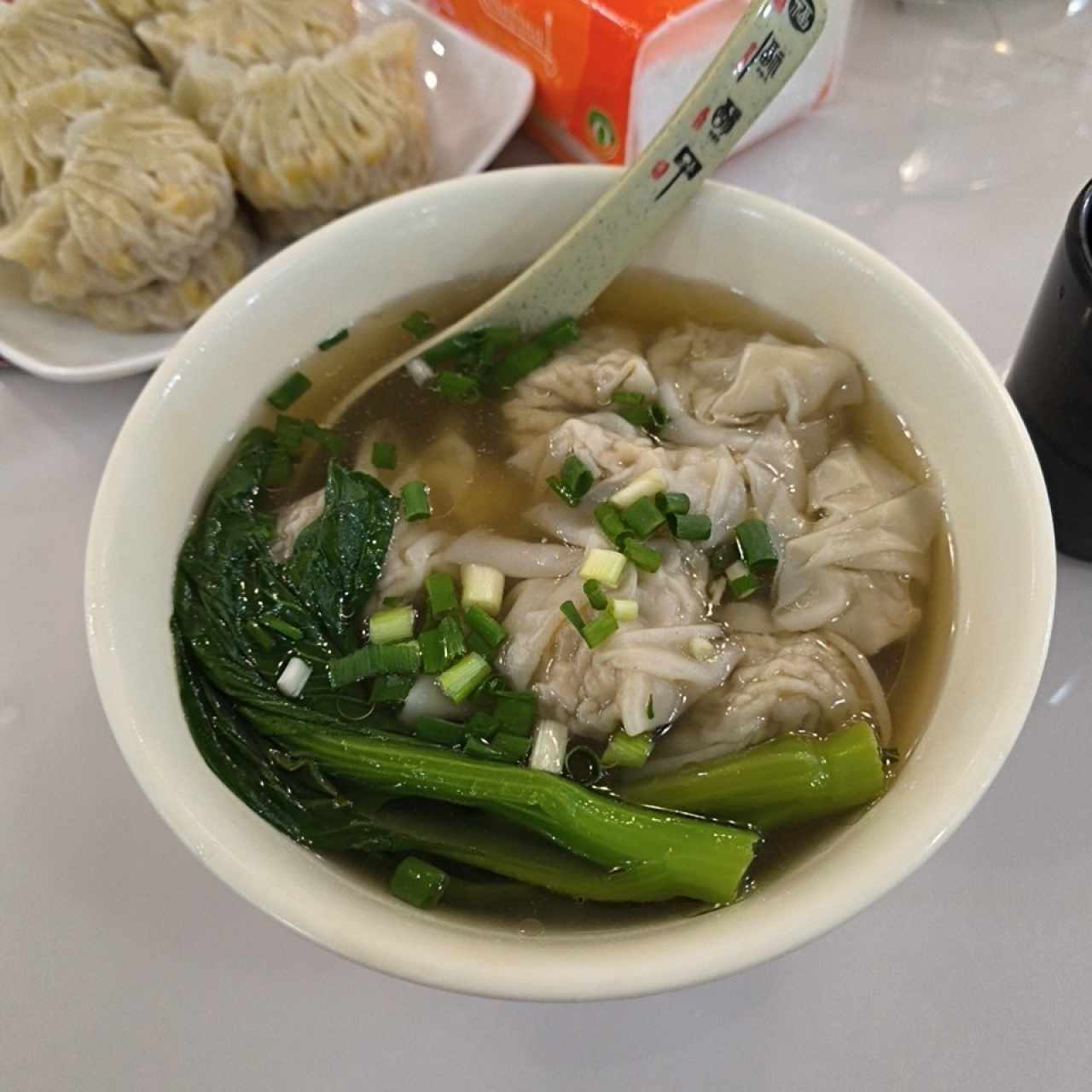 sopa de wanton