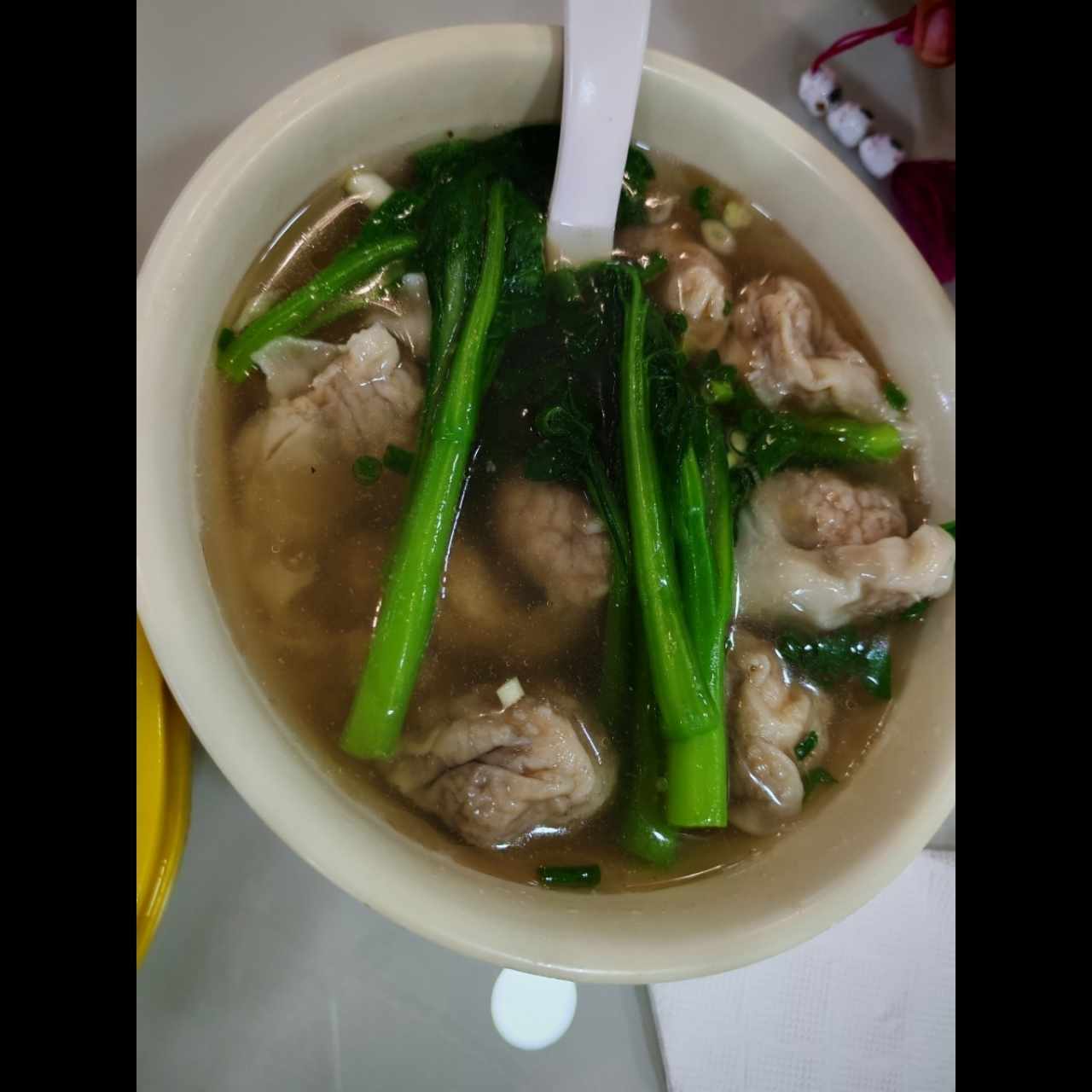 Sopa de wanton con camarón sin fideos