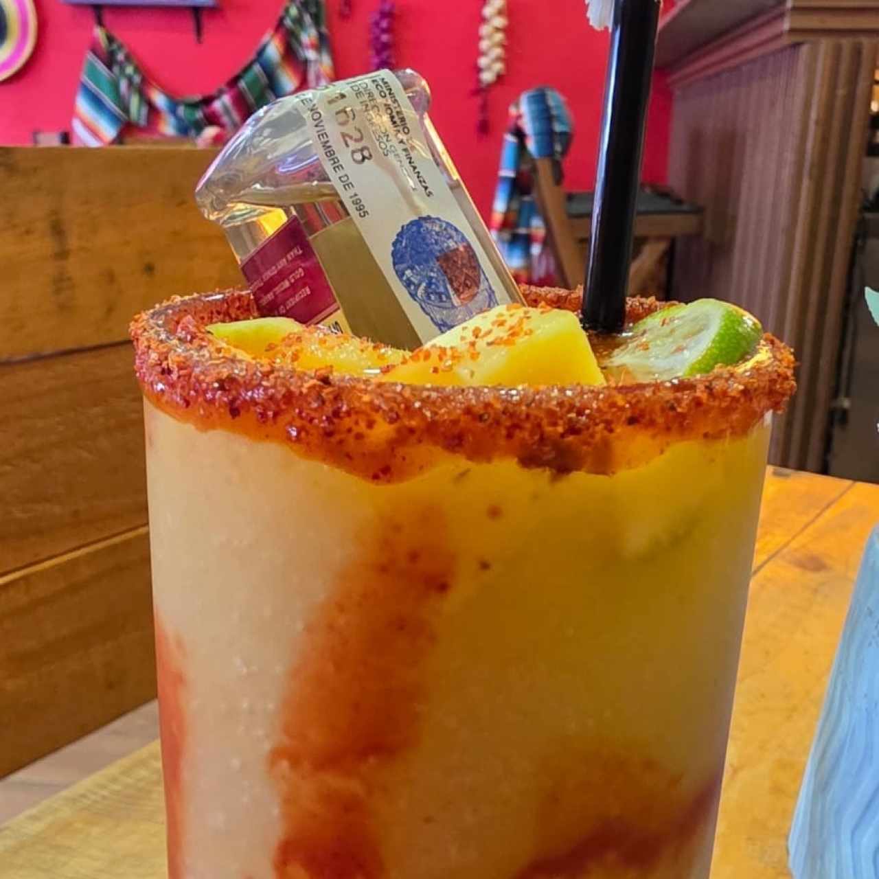 Mangonada con tequila