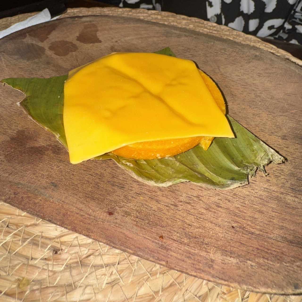 Tortilla de maiz con queso