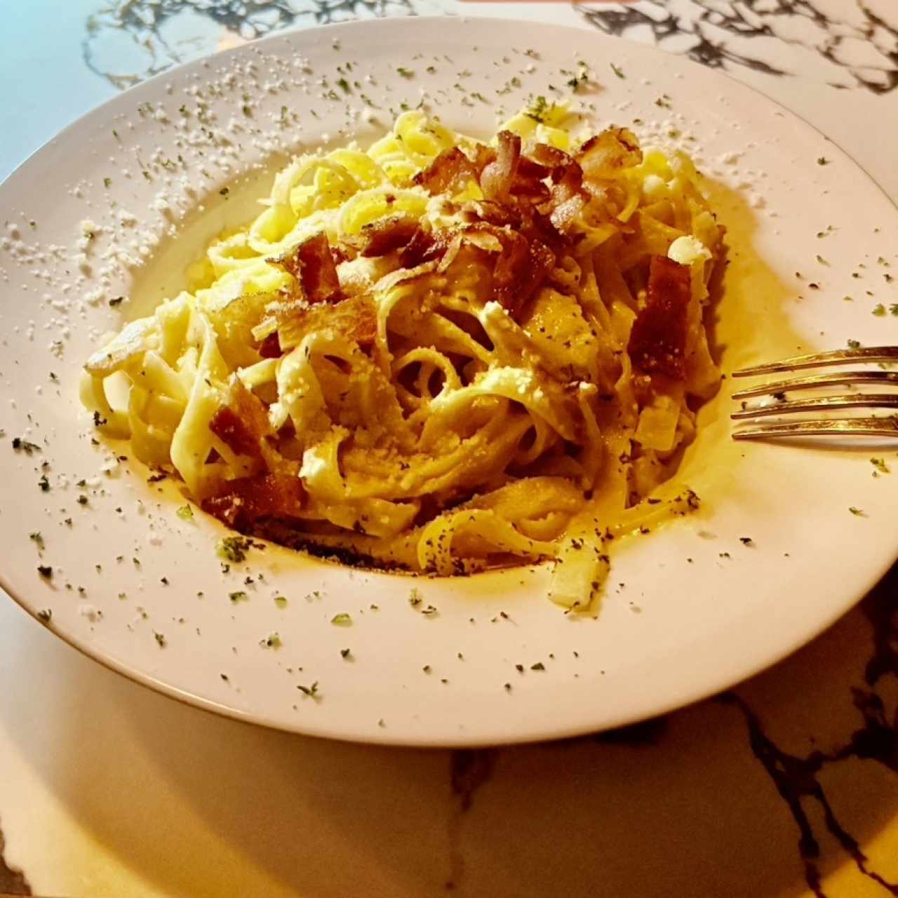 Pasta estilo carbonara