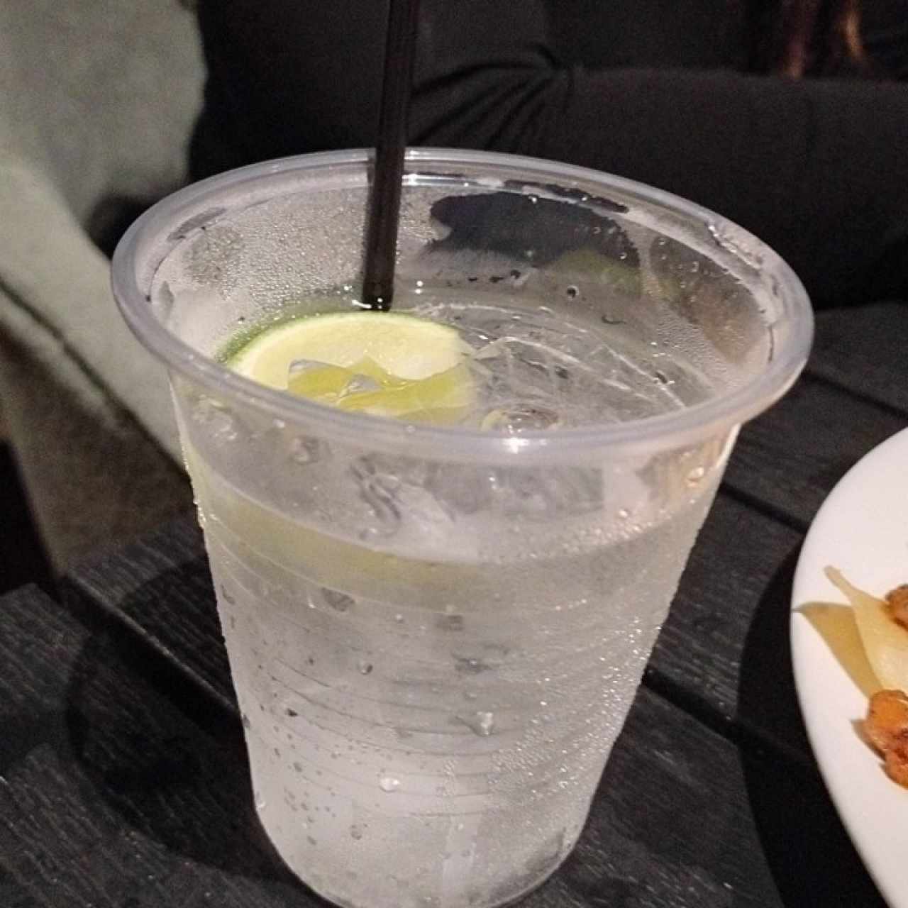 Gin & Tonic (After Office 2x1)