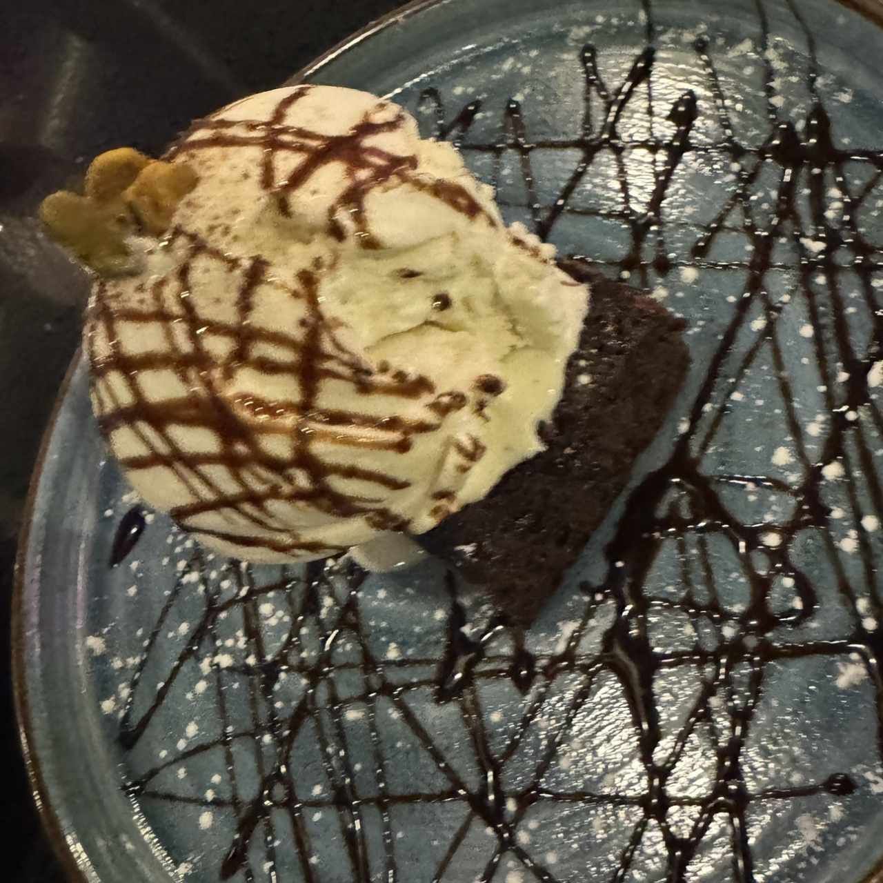 Brownie con helado